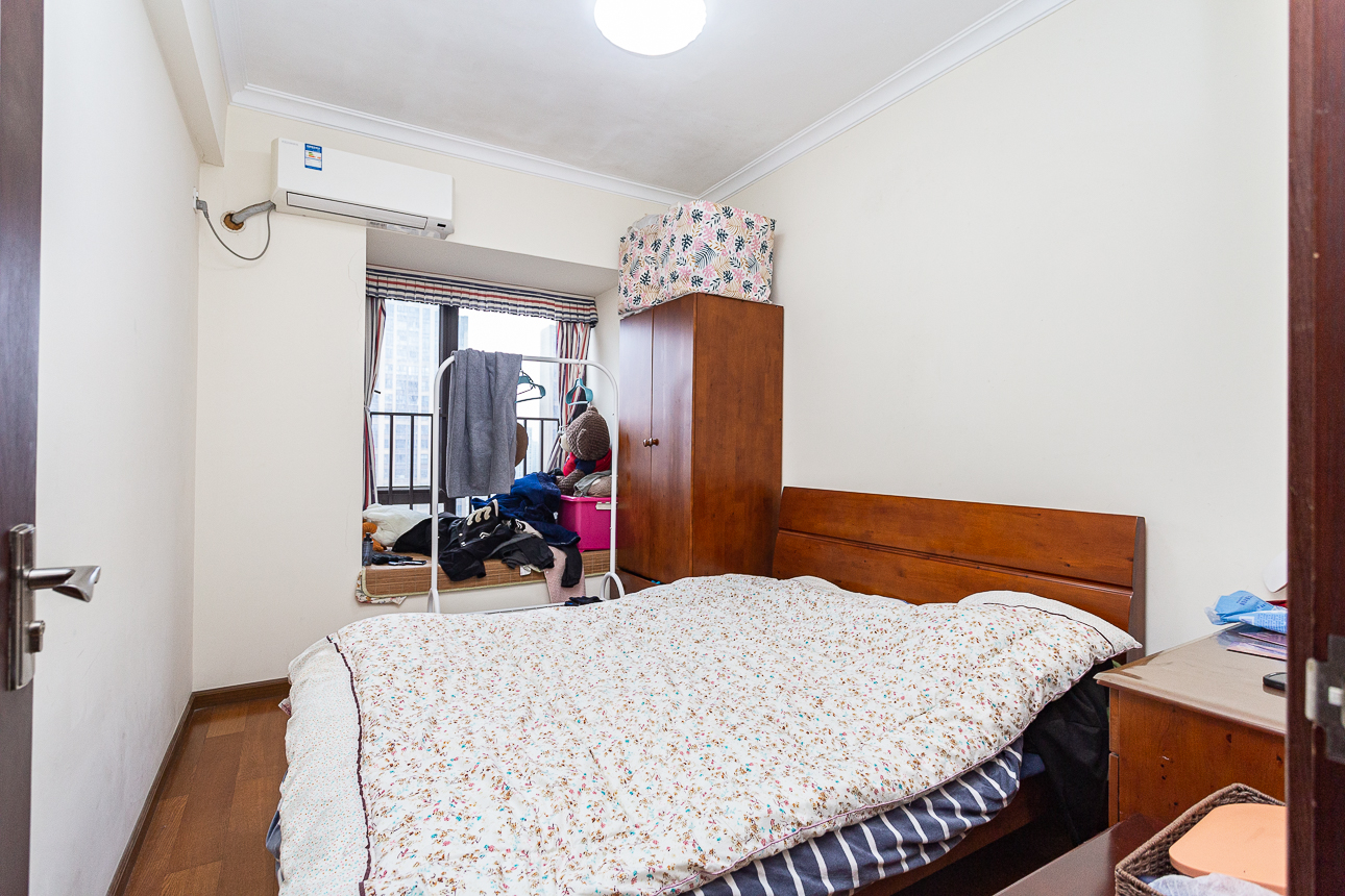 时代倾城一期 3室2厅1卫 100.0万 时代倾城一期 3室2厅1卫 100.0万卧室