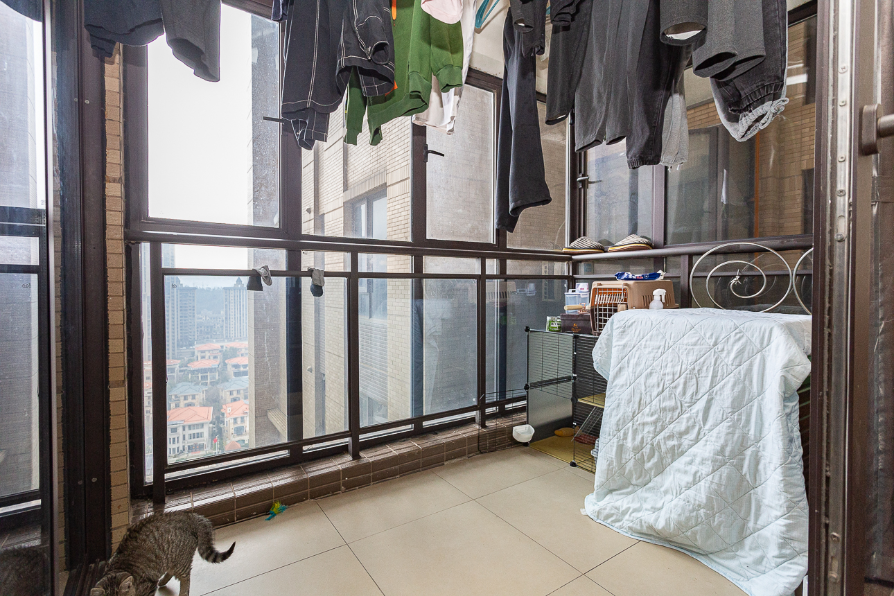 时代倾城一期 3室2厅1卫 100.0万 时代倾城一期 3室2厅1卫 100.0万阳台