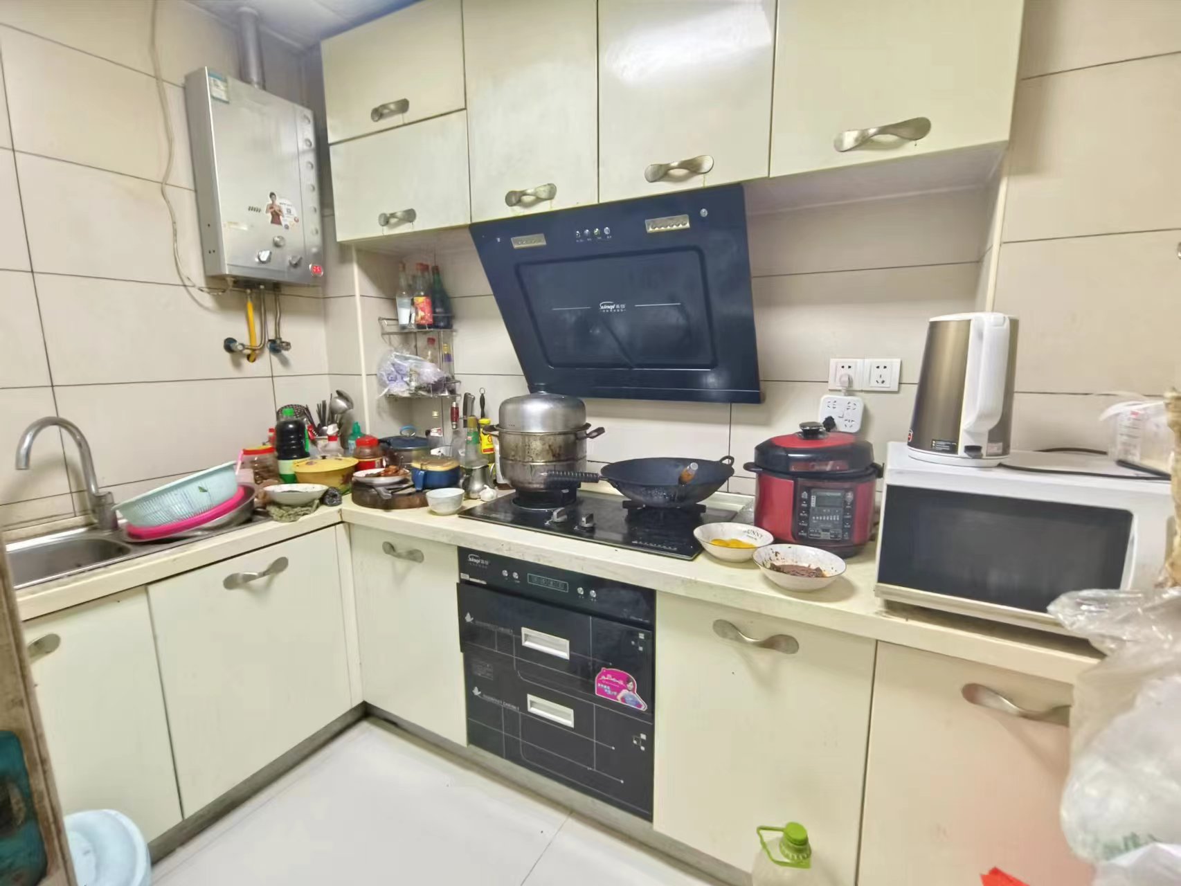 圣华名城建设北路110号  3室2厅2卫    52.0万 圣华名城建设北路110号  3室2厅2卫    52.0万室内图