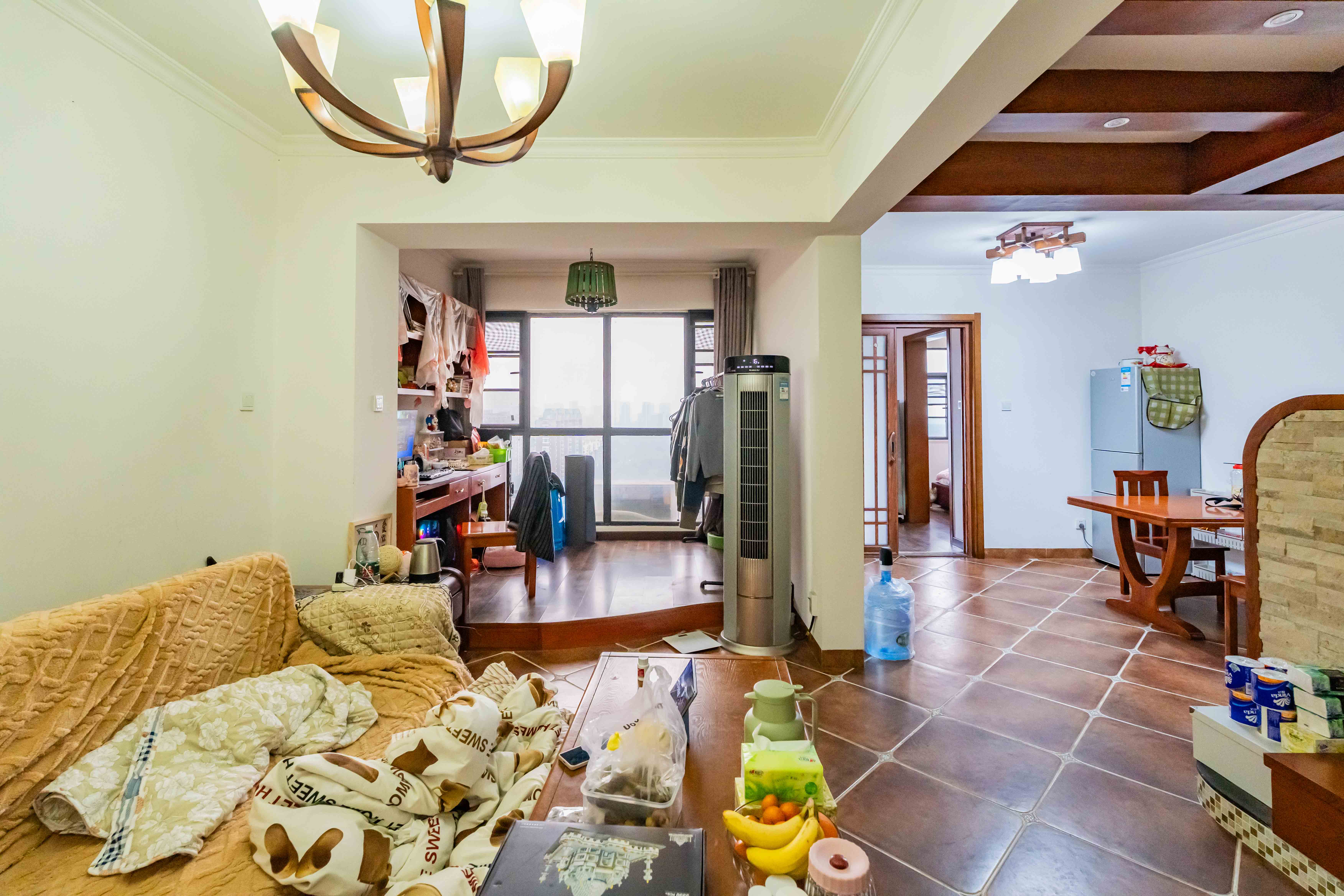 悦湖山  3室2厅1卫    76.0万 悦湖山  3室2厅1卫    76.0万客厅