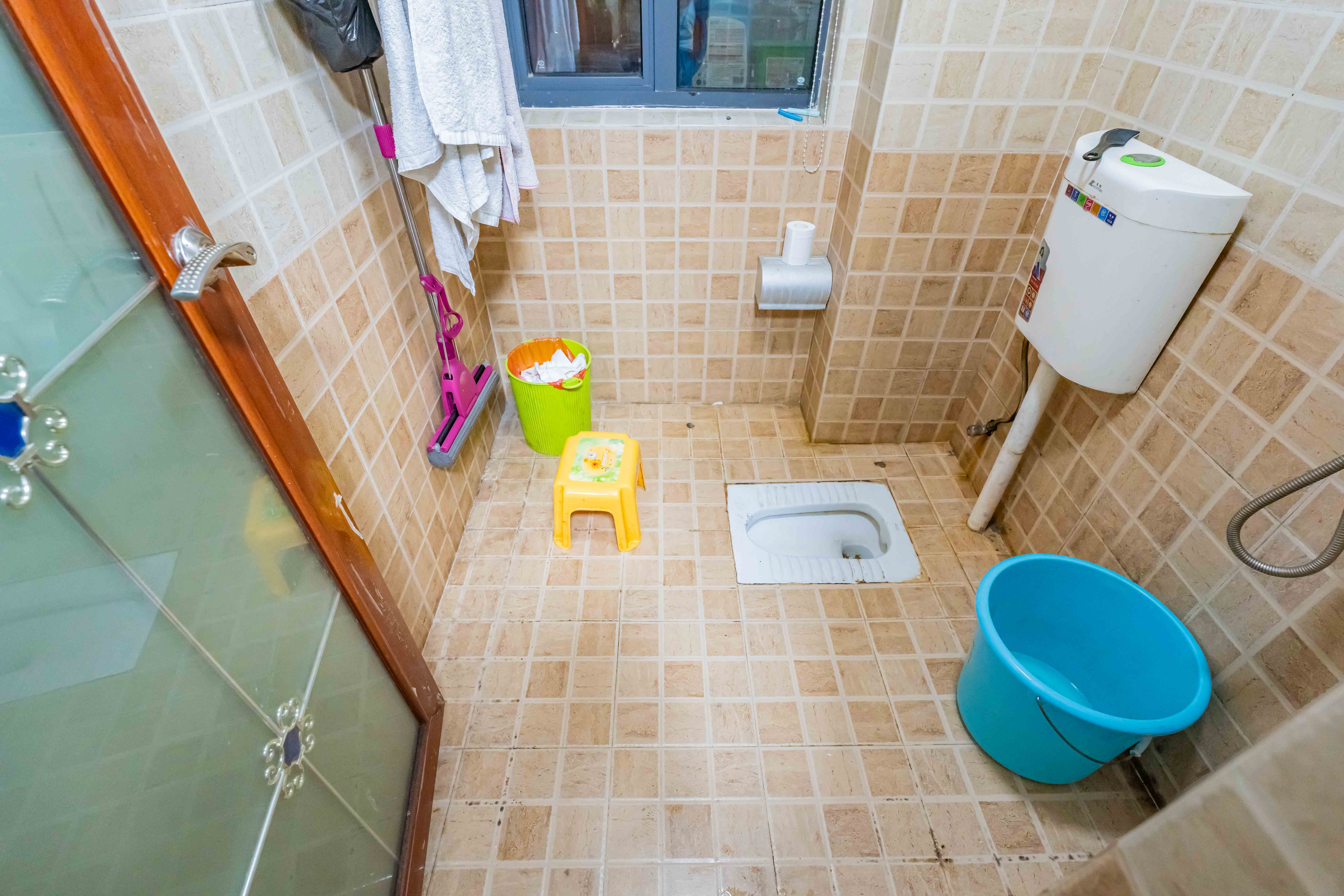 悦湖山  3室2厅1卫    76.0万 悦湖山  3室2厅1卫    76.0万卫生间