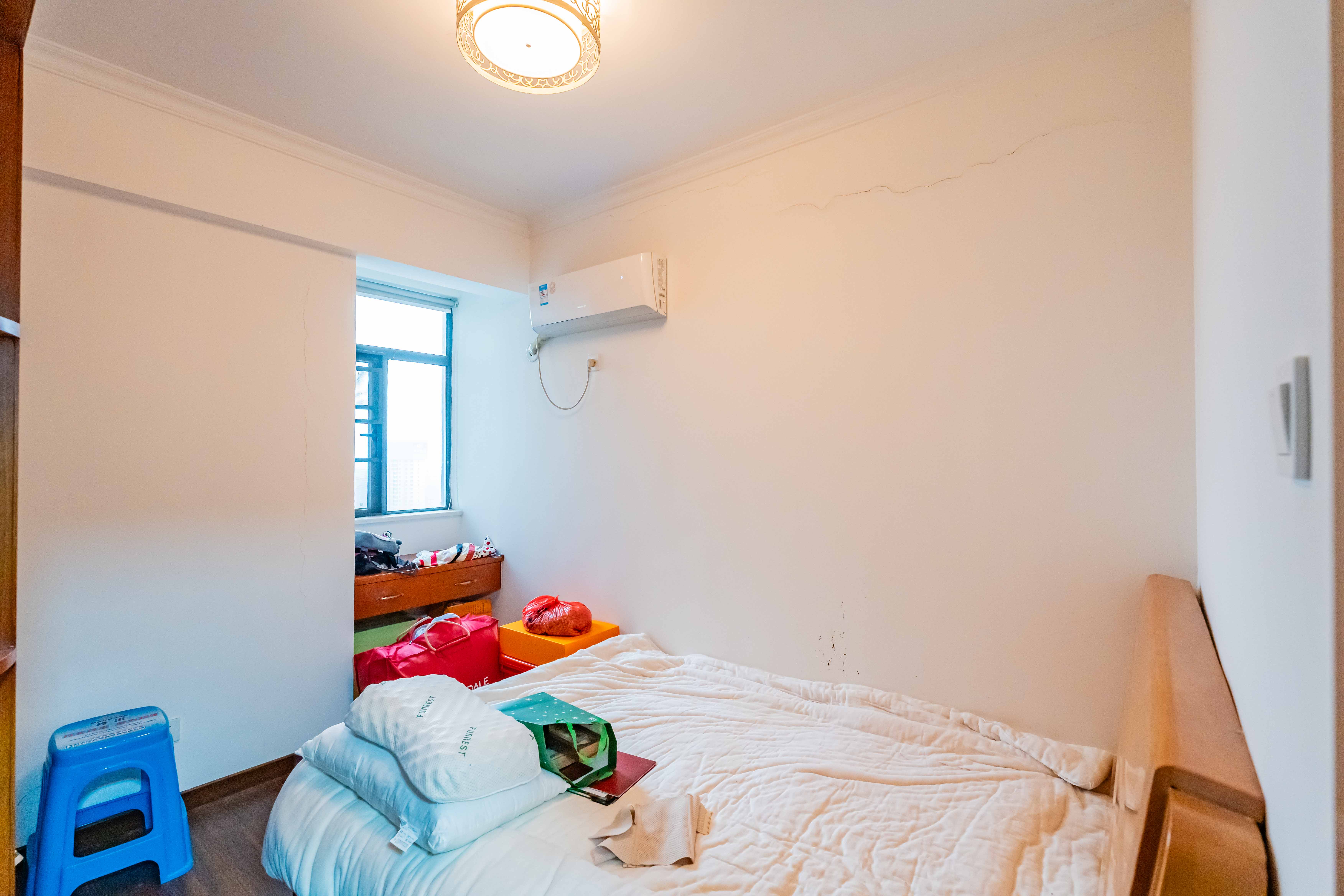 悦湖山  3室2厅1卫    76.0万 悦湖山  3室2厅1卫    76.0万卧室