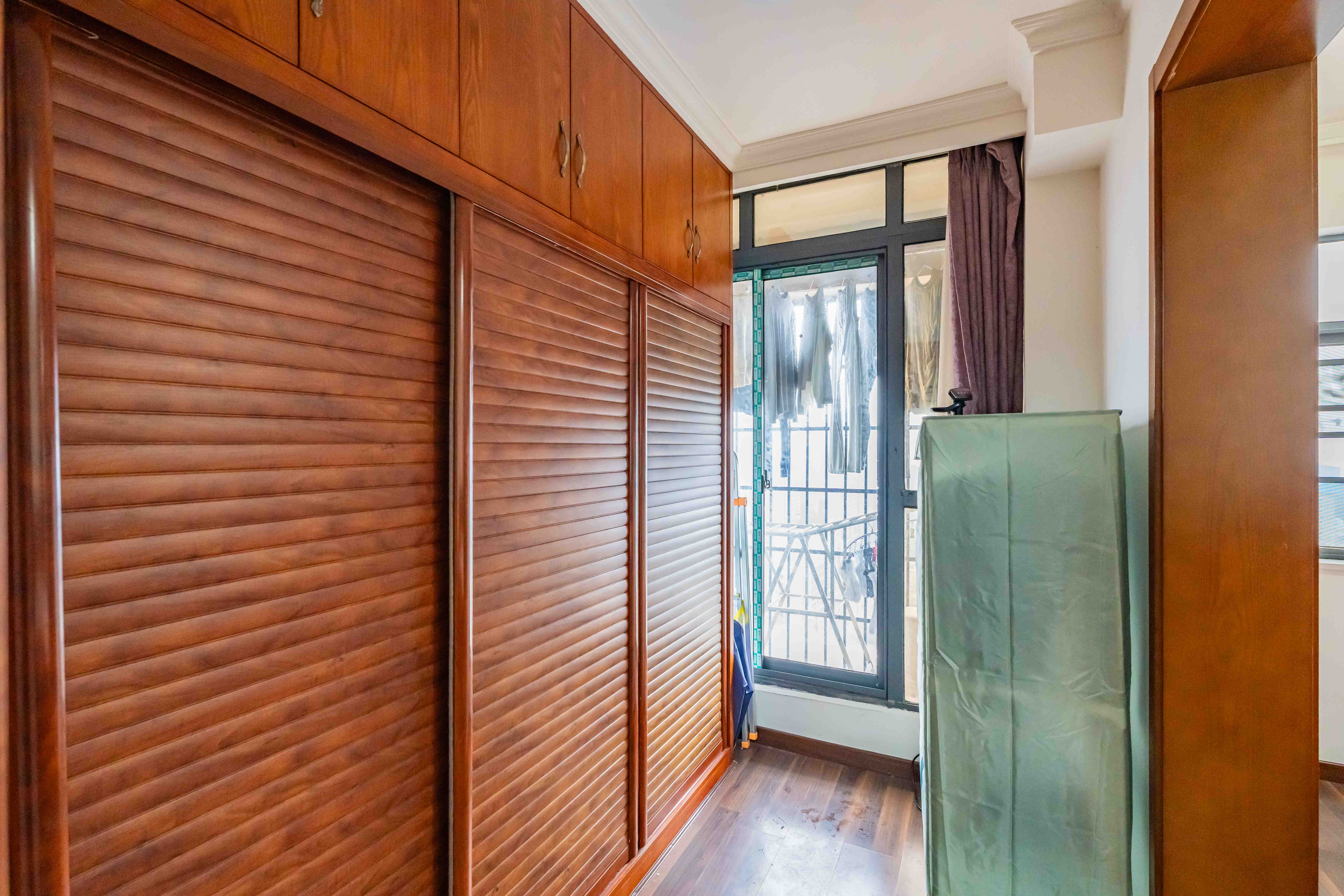 悦湖山  3室2厅1卫    76.0万 悦湖山  3室2厅1卫    76.0万阳台