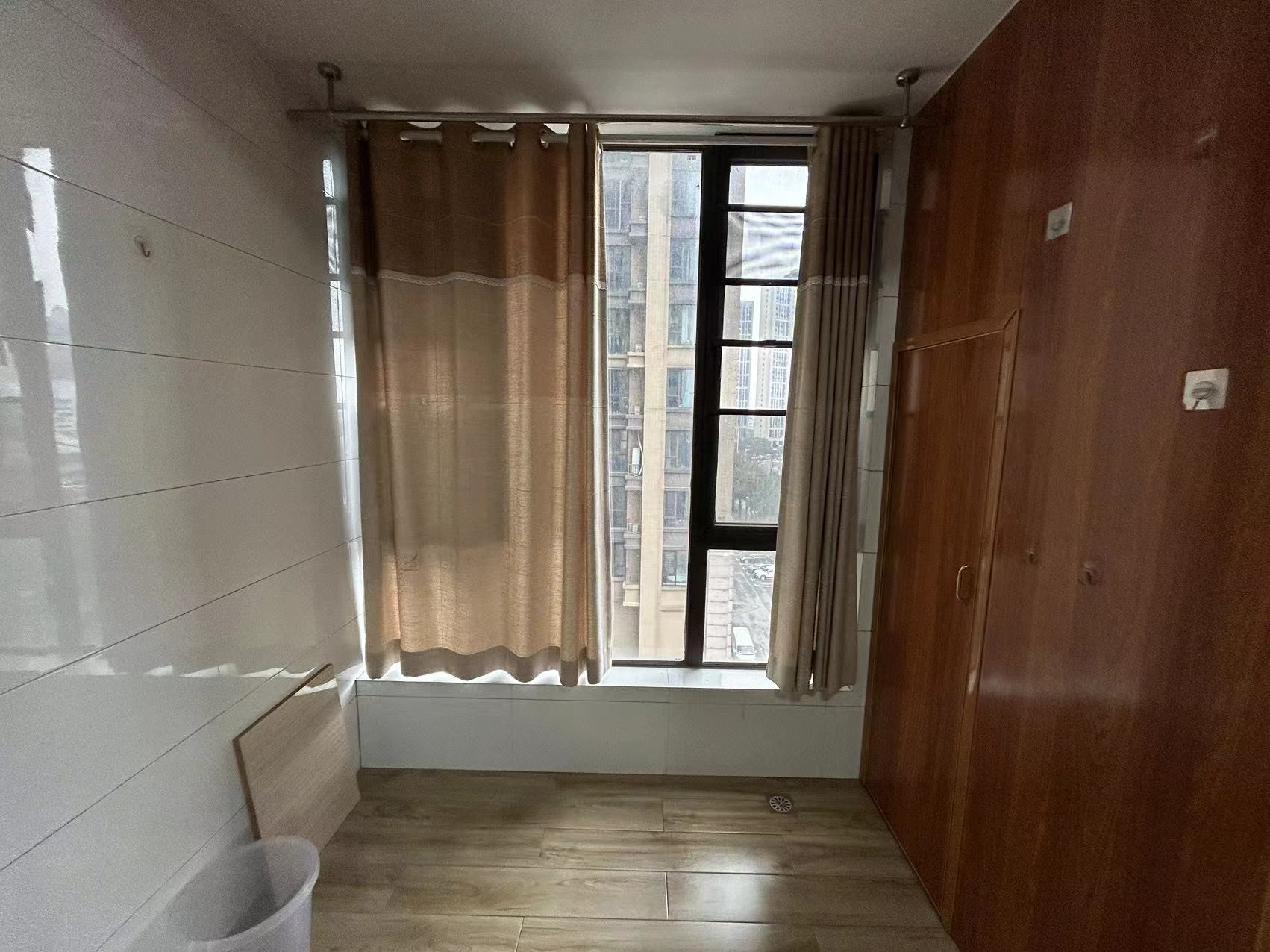 中泰财富湘江 1室1厅1卫 27.0万 中泰财富湘江 1室1厅1卫 27.0万室内图