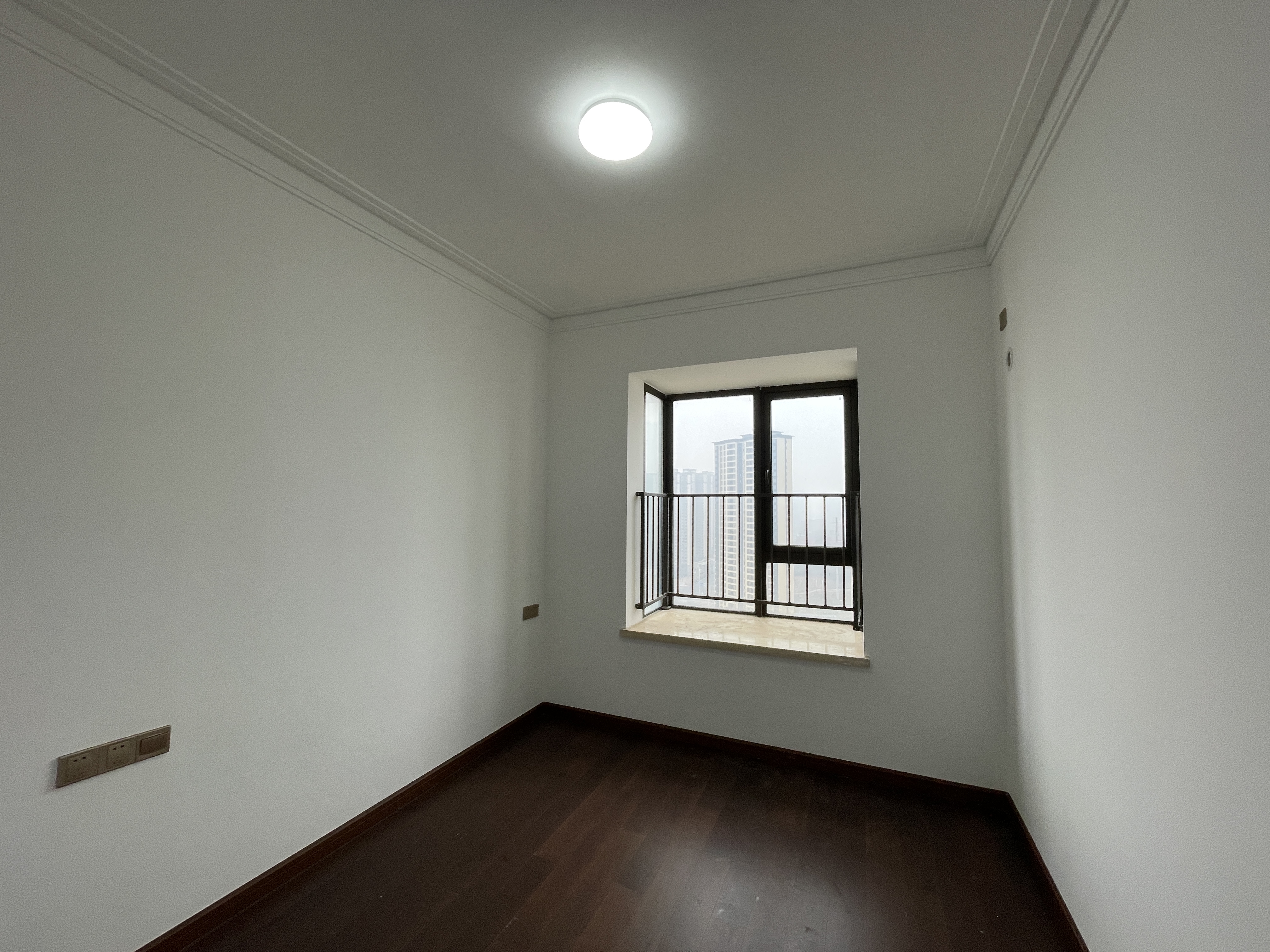 城际空间站  4室2厅2卫    88.0万 城际空间站  4室2厅2卫    88.0万室内图