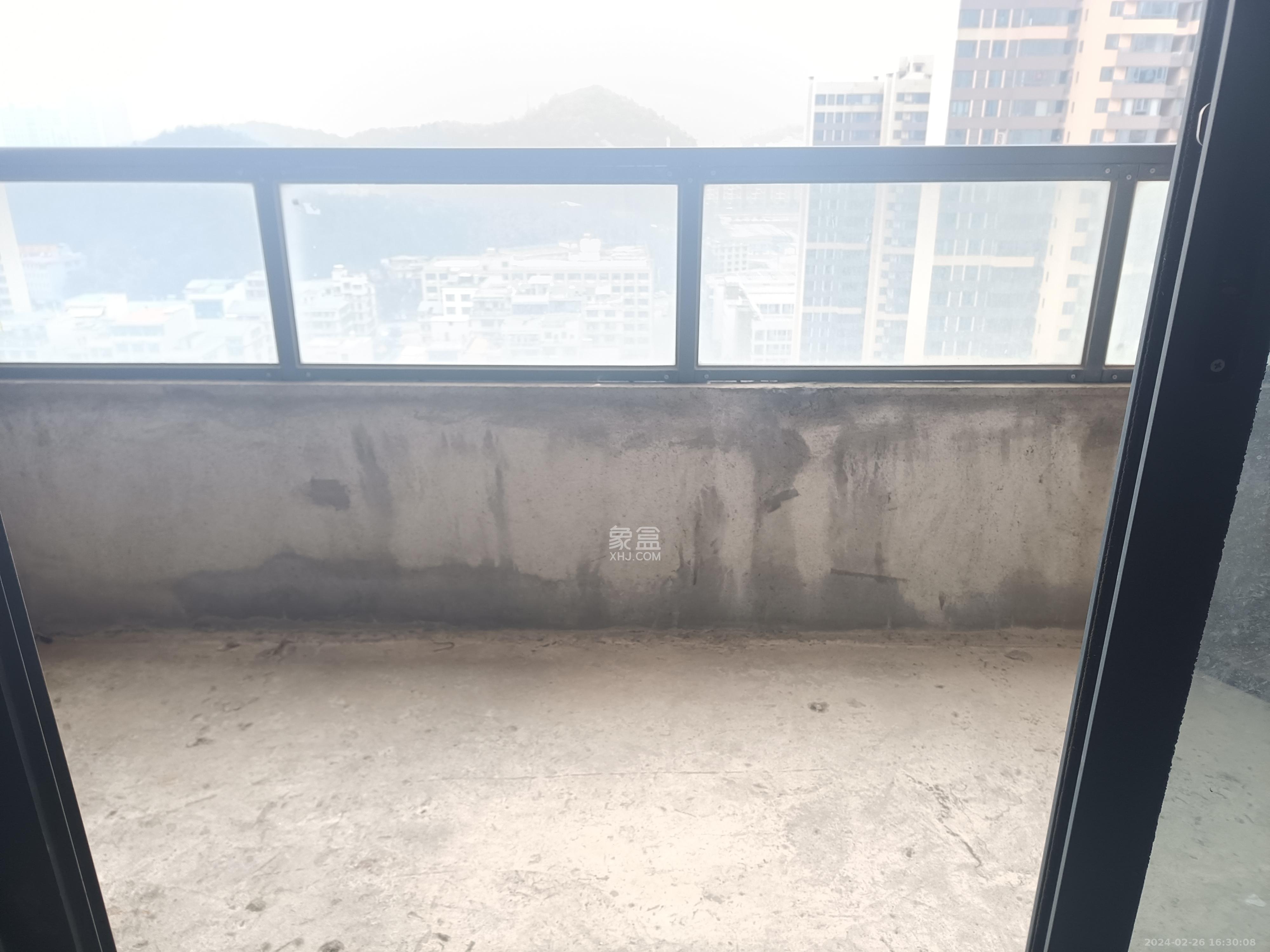 长房云时代  3室2厅1卫   2000.00元/月室内图