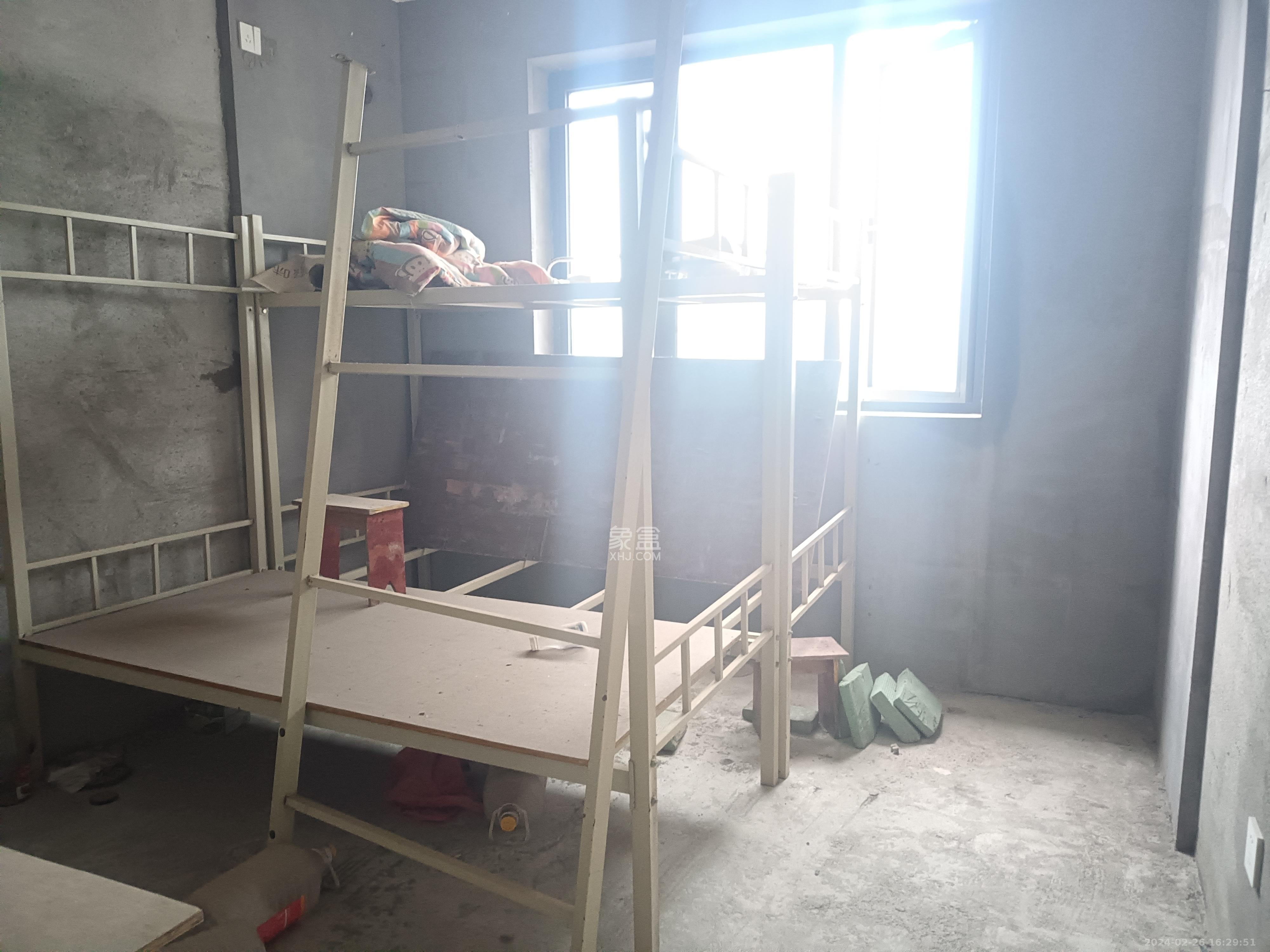 长房云时代  3室2厅1卫   2000.00元/月室内图