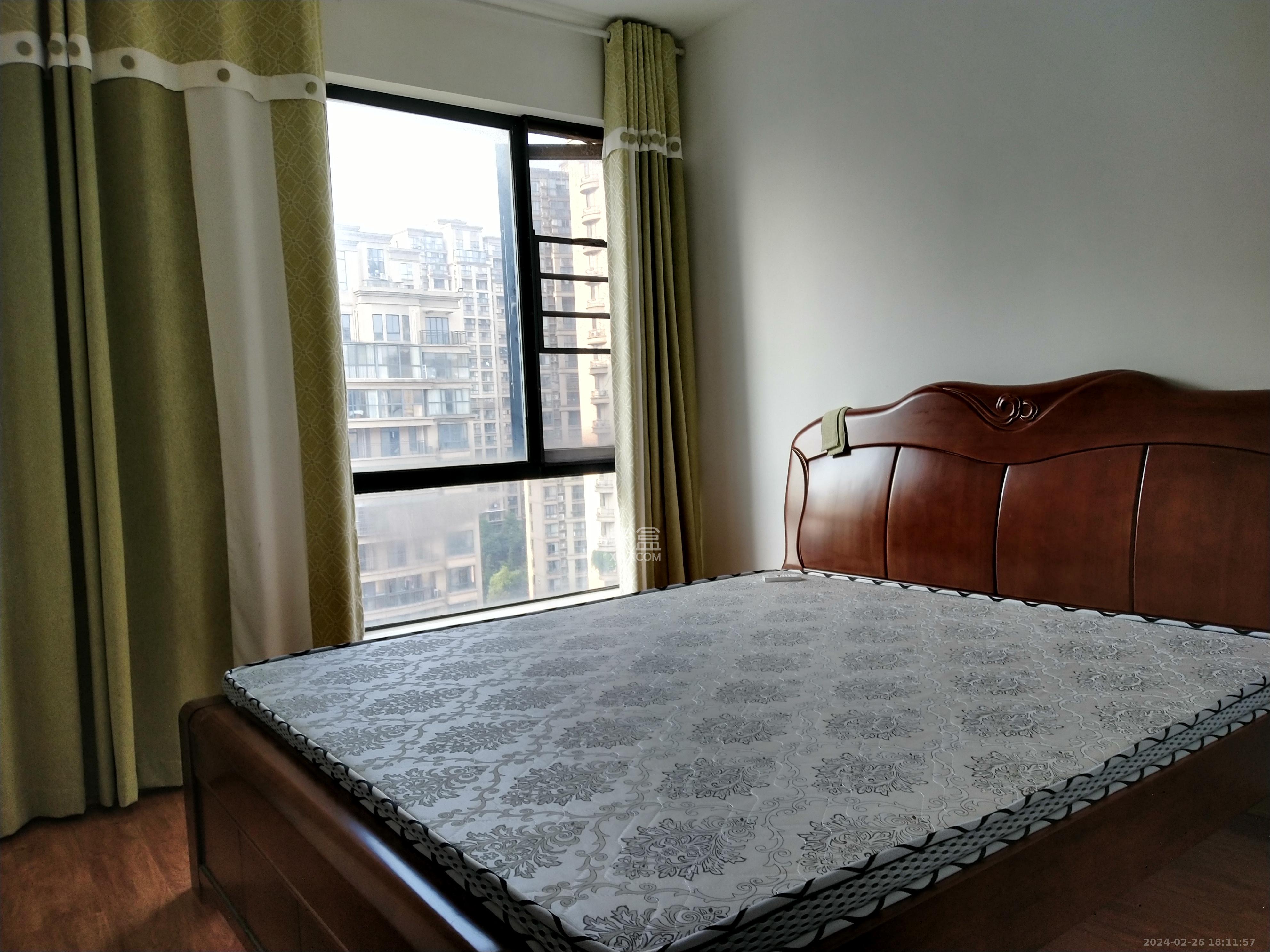 中建麓山和苑  3室2厅2卫   2200.00元/月室内图