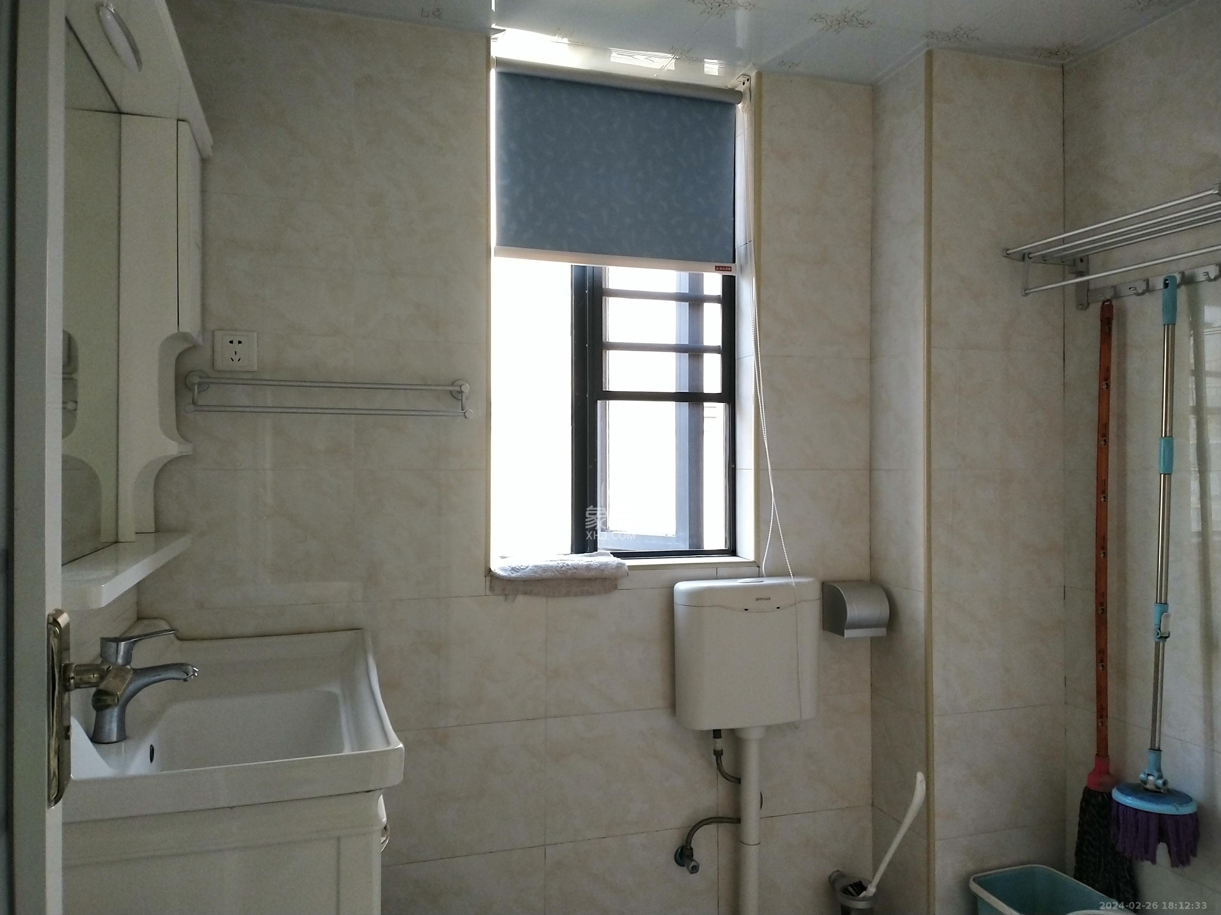 中建麓山和苑  3室2厅2卫   2200.00元/月室内图