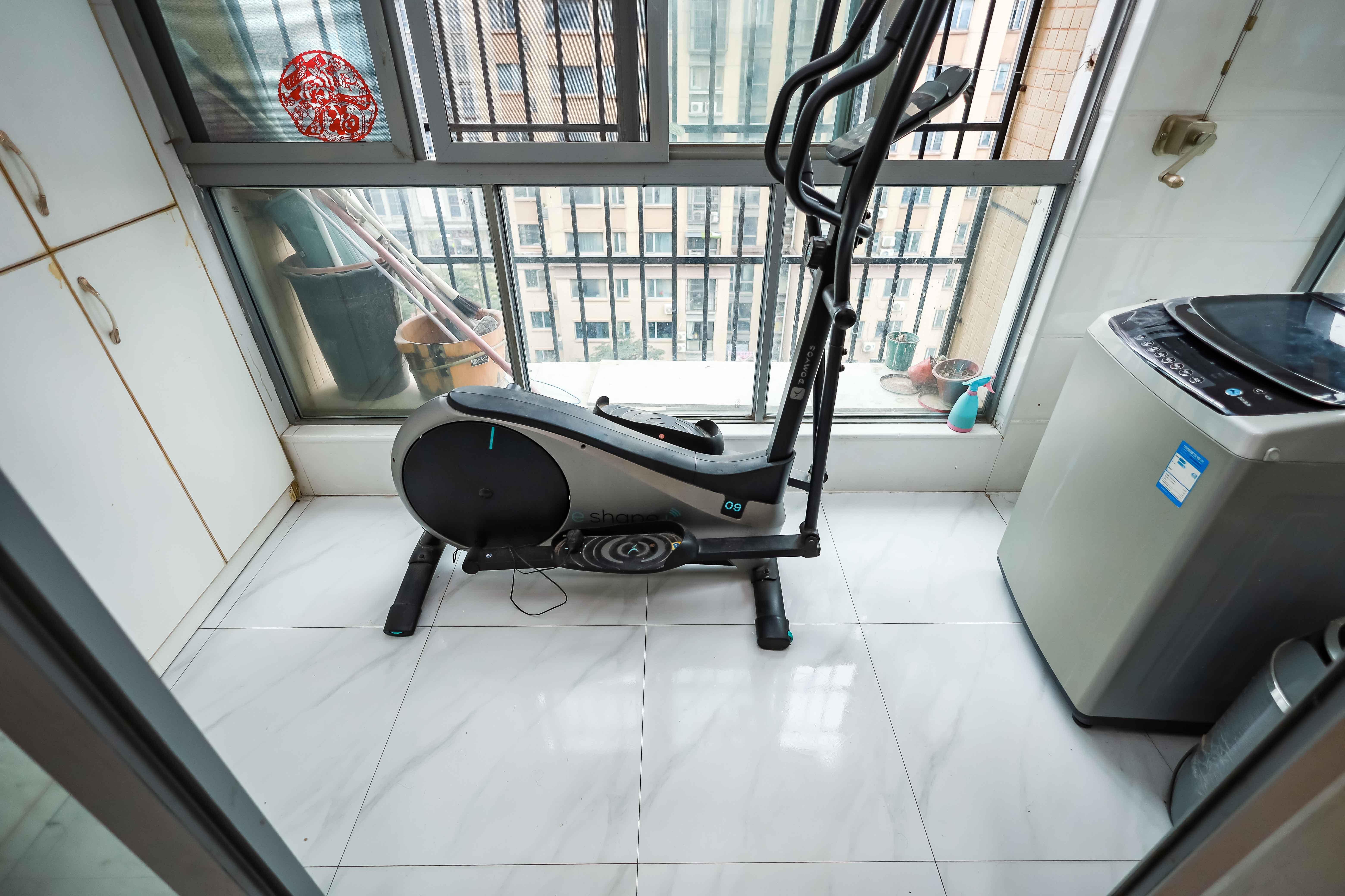 潇湘奥林匹克花园 3室2厅1卫 75.0万 潇湘奥林匹克花园 3室2厅1卫 75.0万阳台