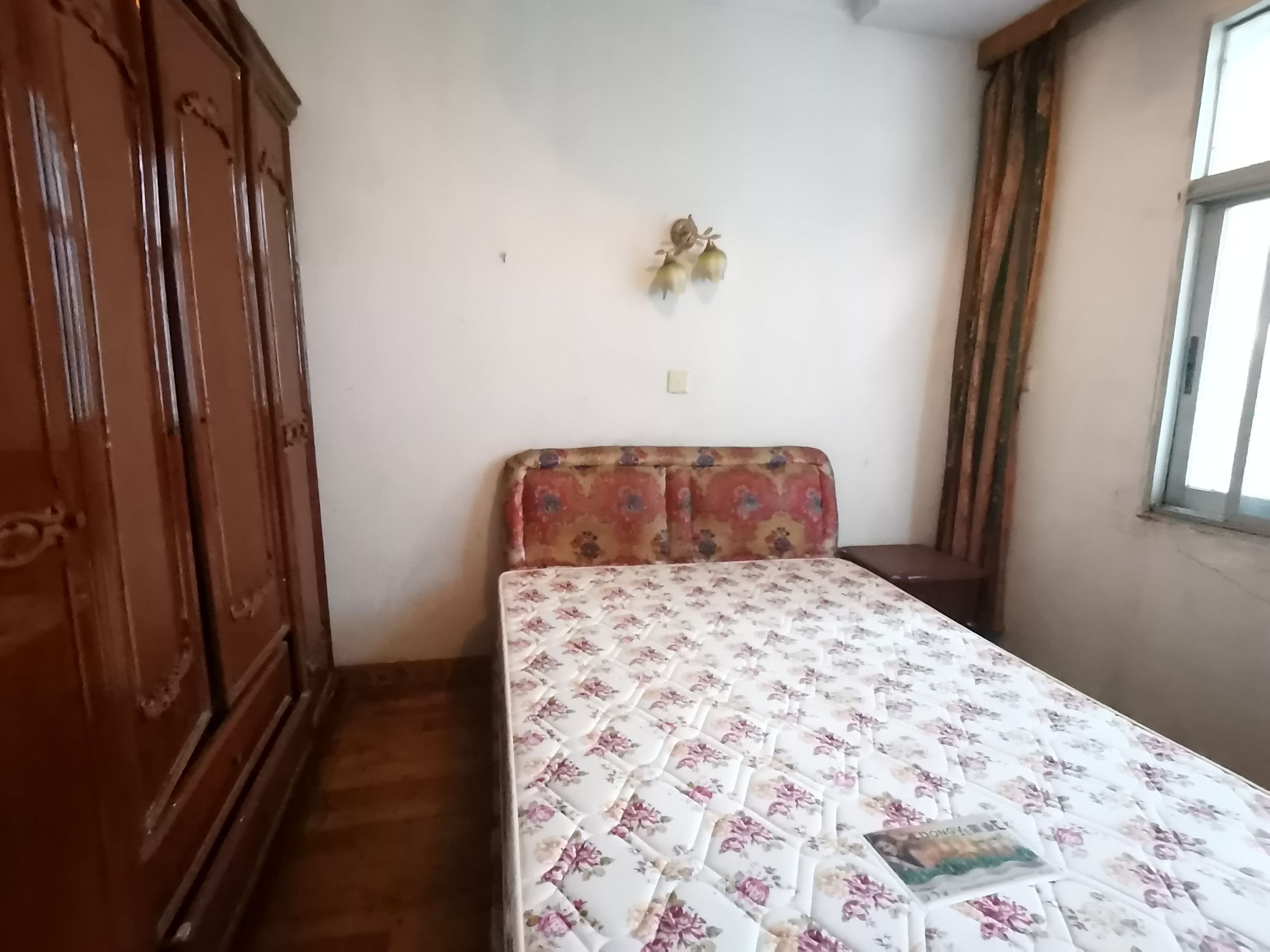 滨江一村 2室2厅1卫 28.0万 滨江一村 2室2厅1卫 28.0万室内图