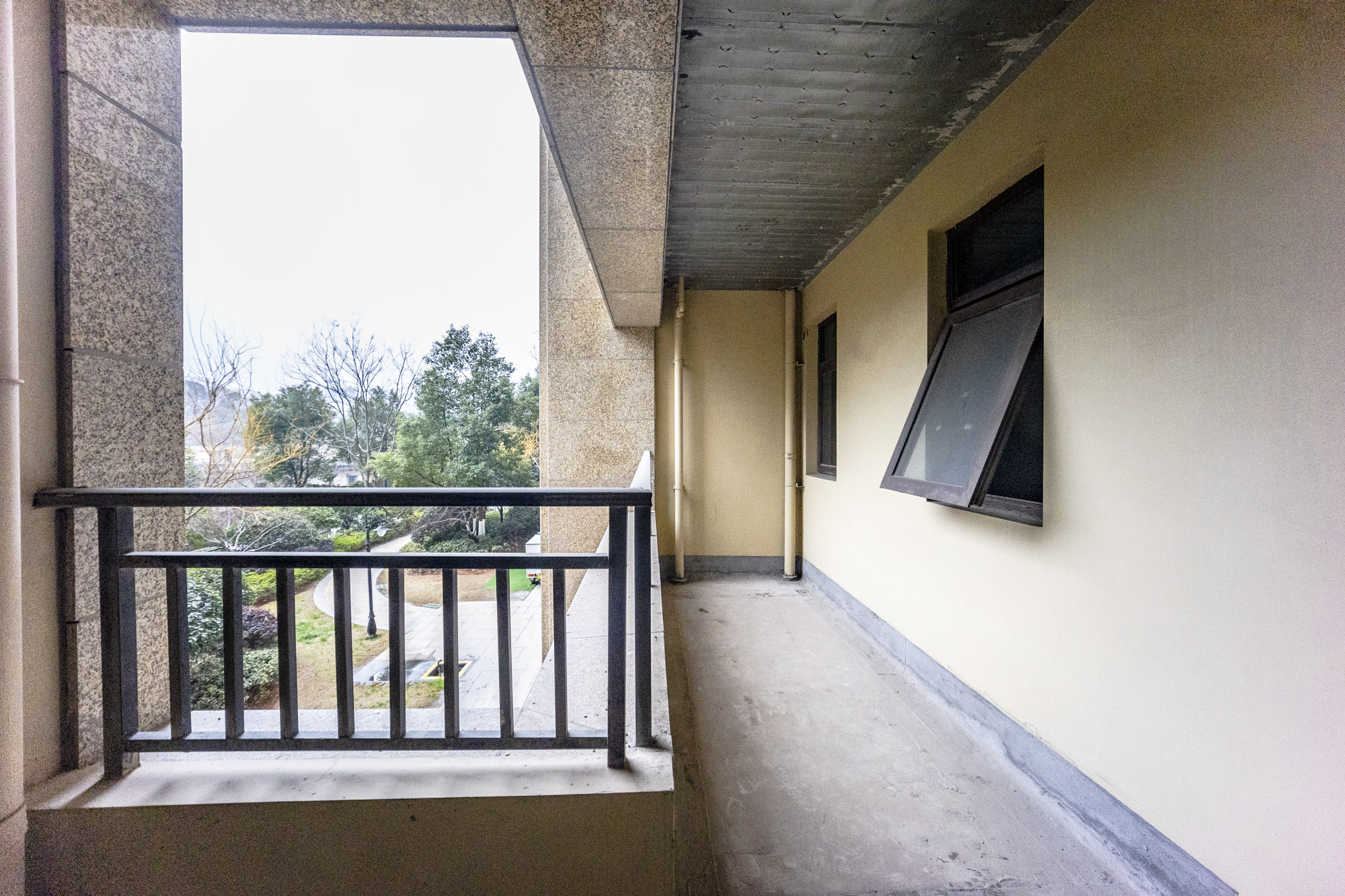 中建江山壹号  5室2厅3卫   550.00万其他