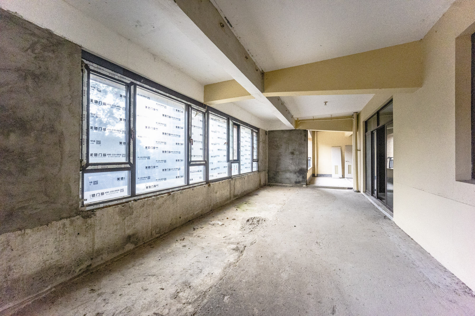 中建江山壹号  5室2厅3卫   550.00万其他