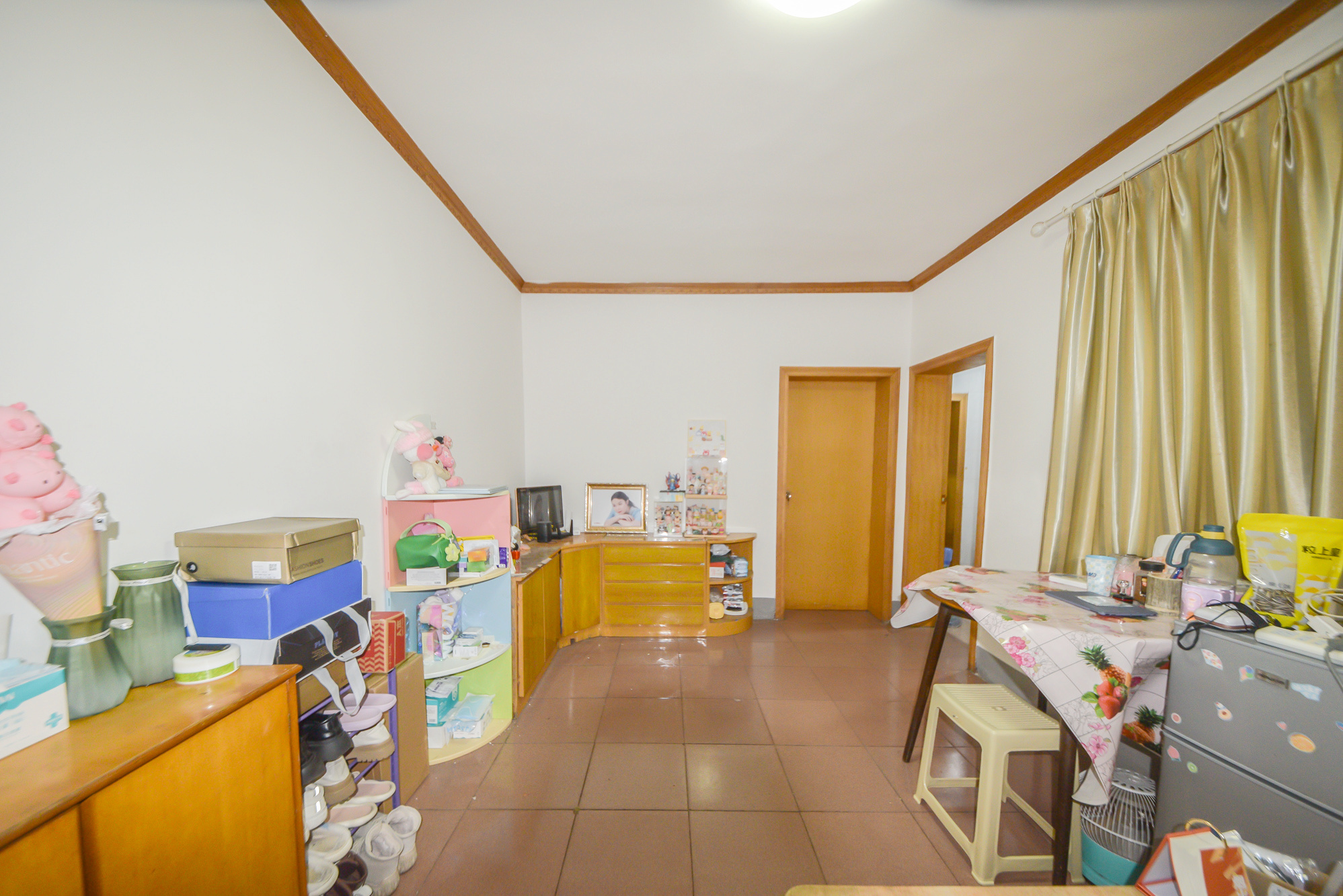 中南石油局宿舍  2室1厅1卫   62.00万客厅