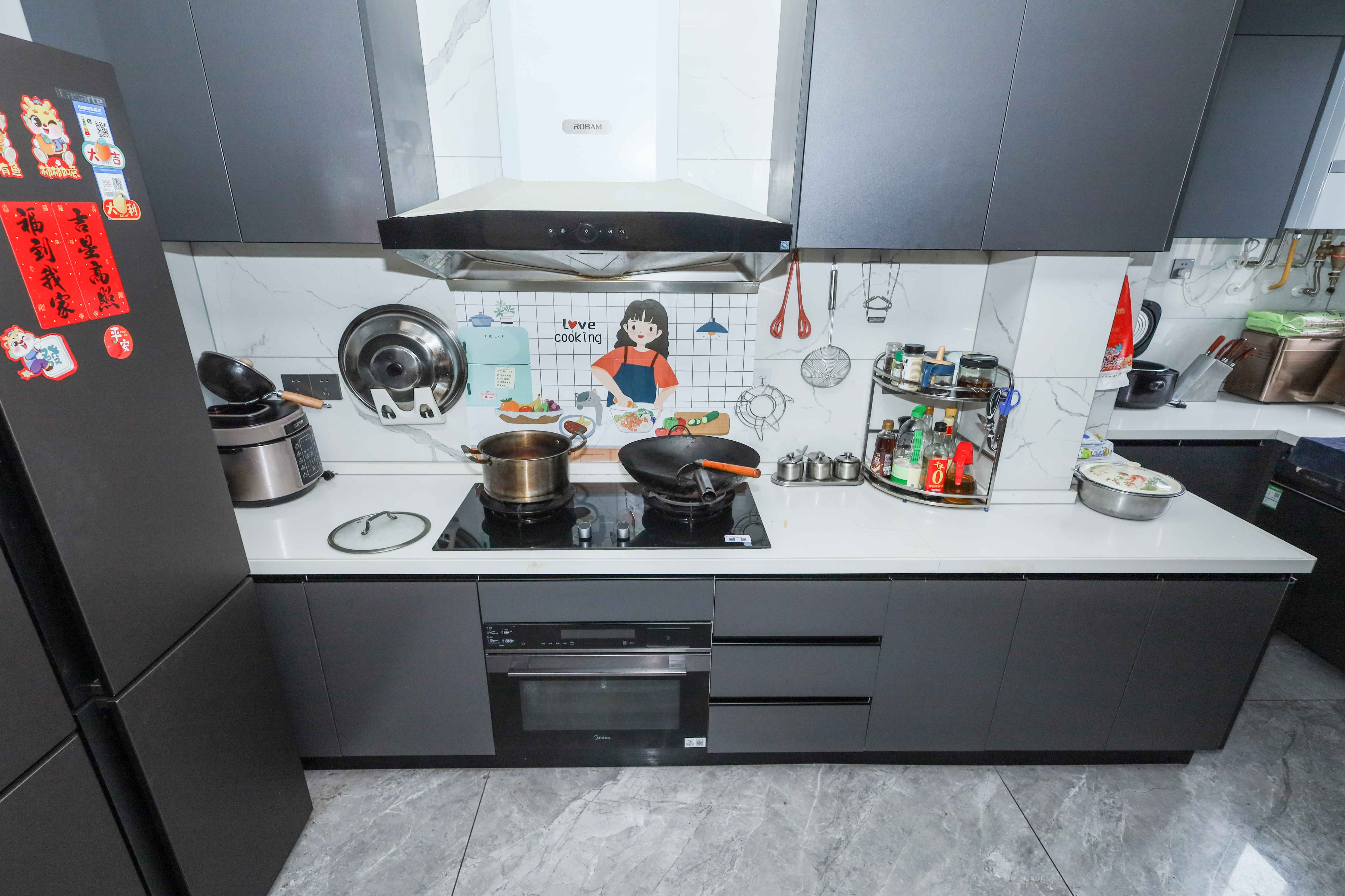 惠天然梅岭国际  5室2厅3卫    380.0万厨房