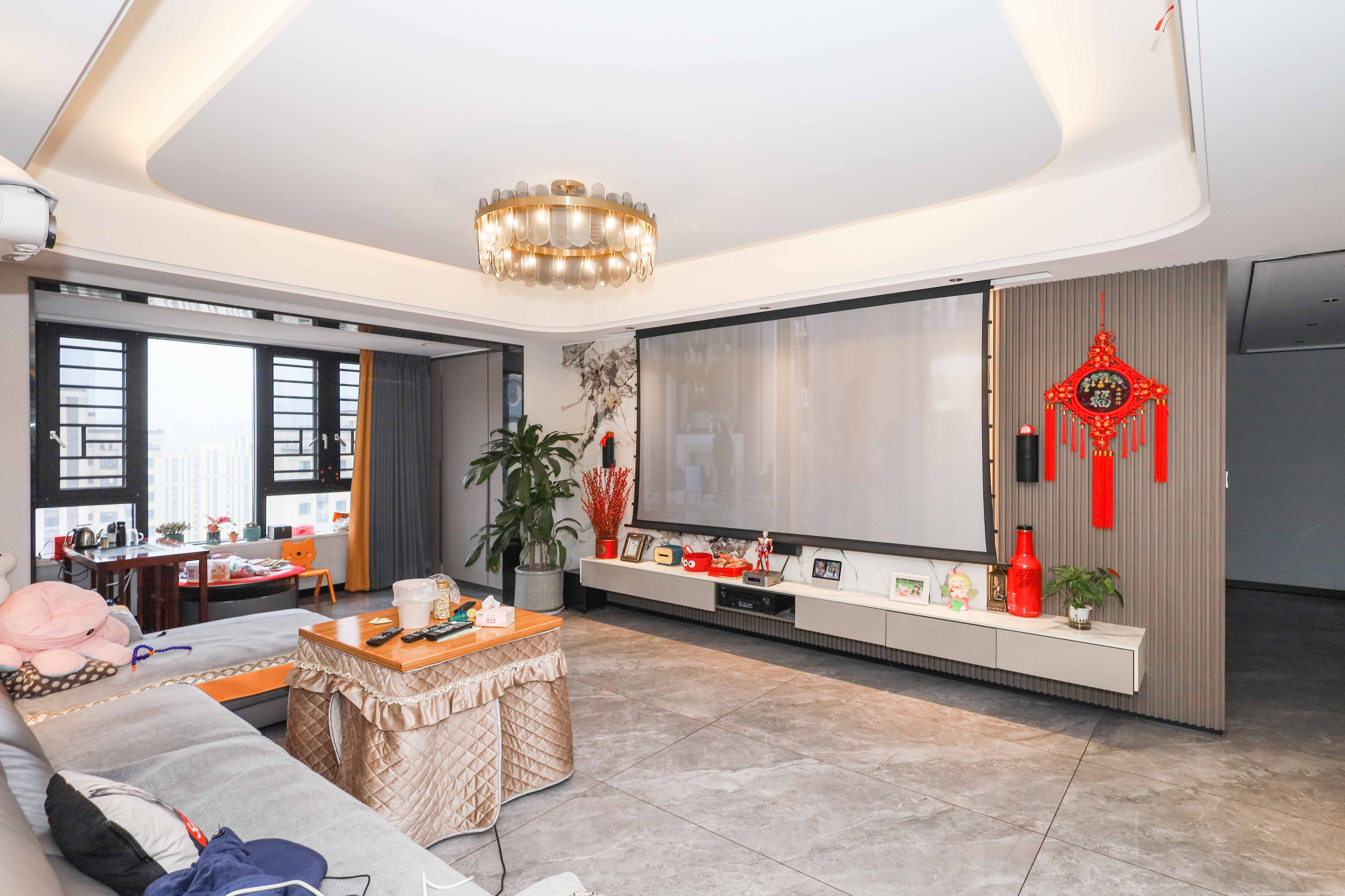 惠天然梅岭国际  5室2厅3卫    380.0万客厅