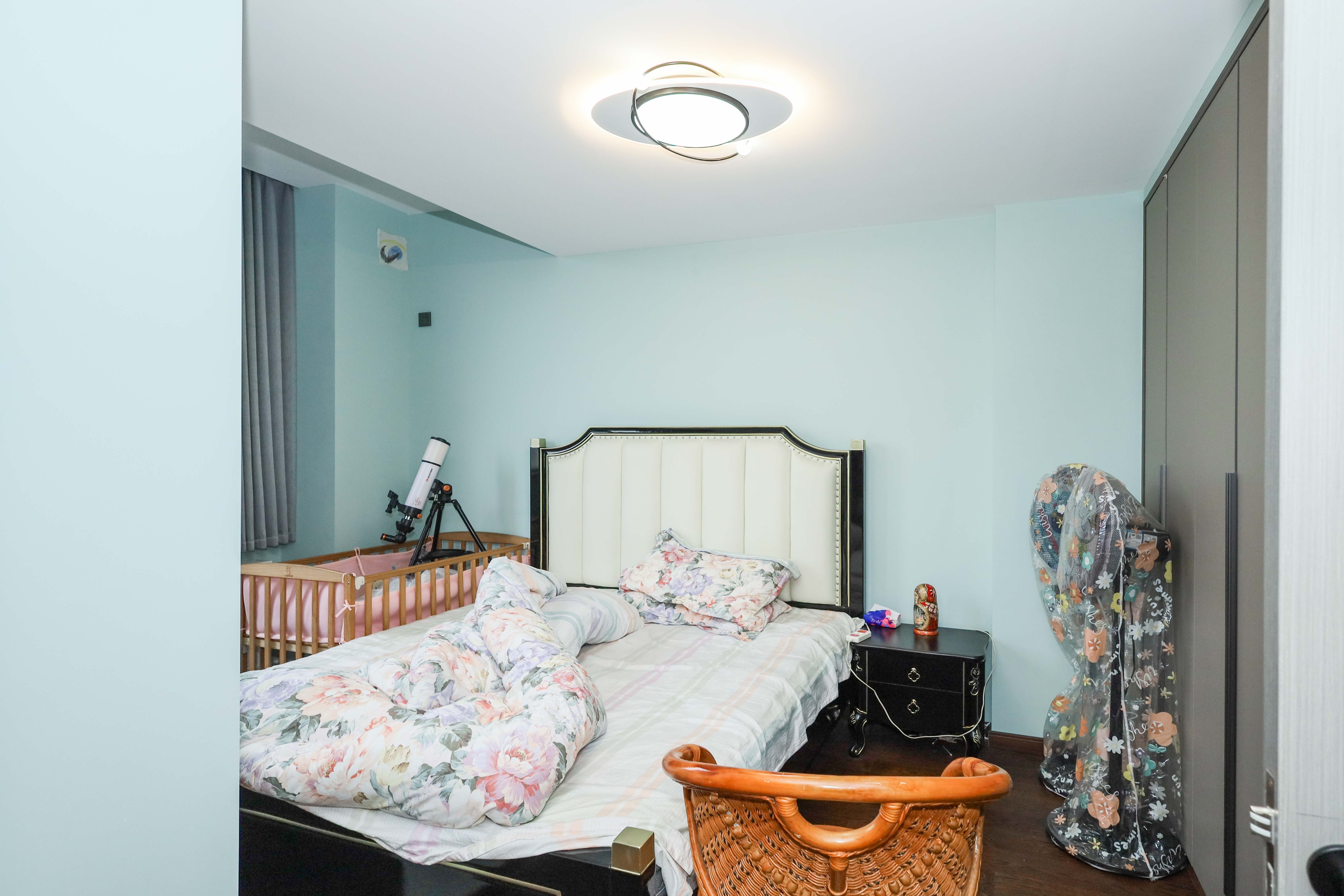 惠天然梅岭国际 5室2厅3卫 380.0万 惠天然梅岭国际 5室2厅3卫 380.0万卧室