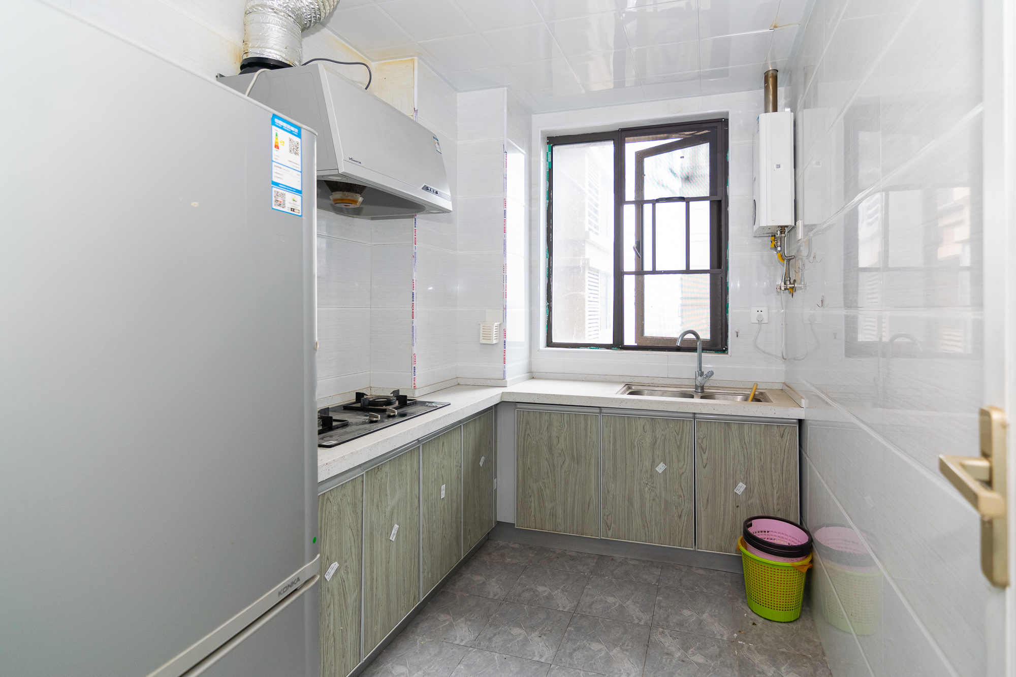 润和长郡(润和紫郡二三期) 4室2厅2卫 99.0万 润和长郡(润和紫郡二三期) 4室2厅2卫 99.0万厨房