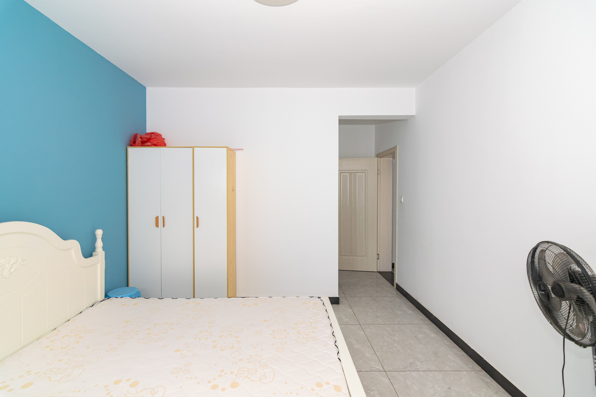 润和长郡(润和紫郡二三期) 4室2厅2卫 99.0万 润和长郡(润和紫郡二三期) 4室2厅2卫 99.0万卧室