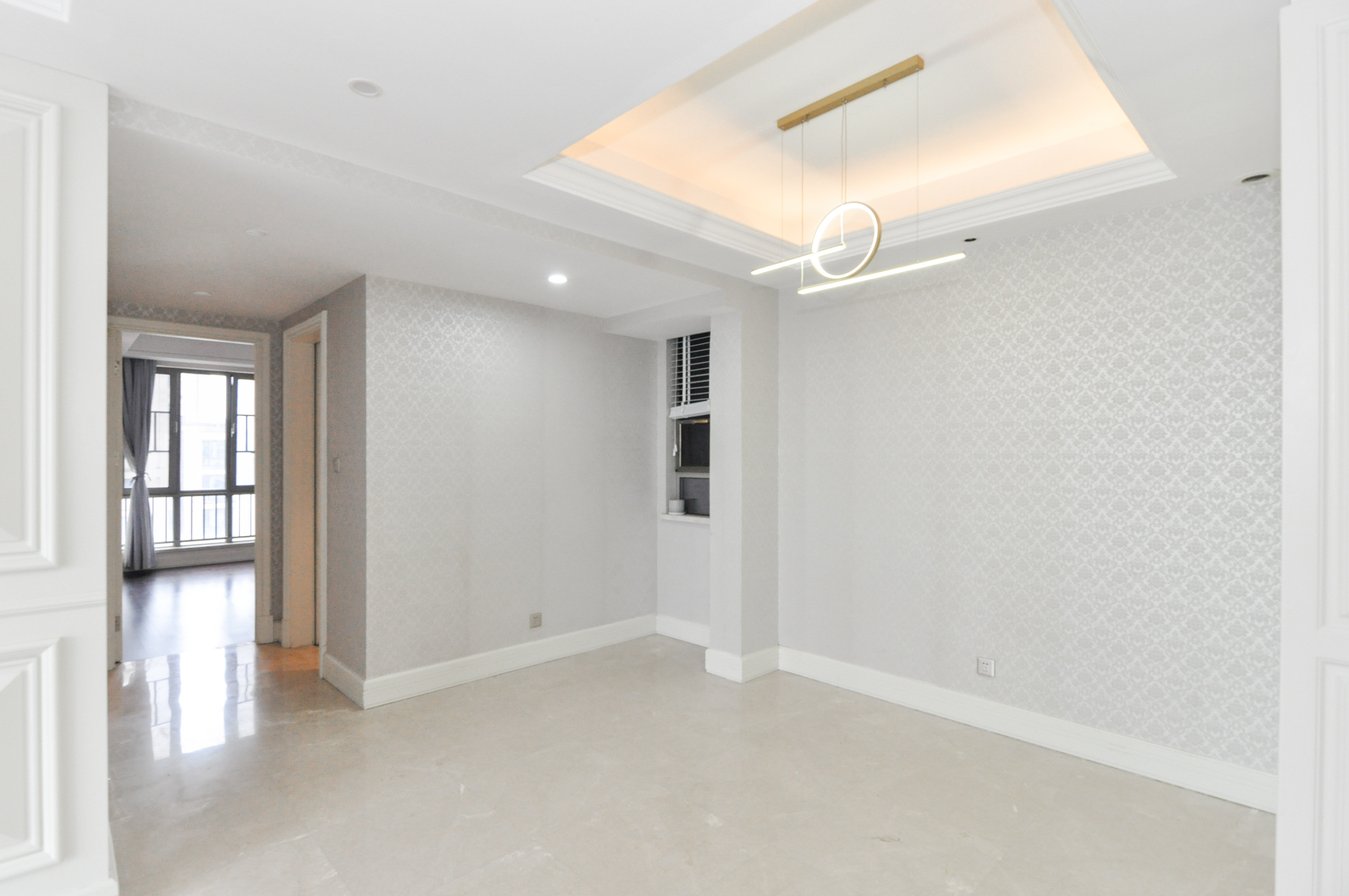 梅溪湖金茂府（金茂广场）（金茂览秀城）  3室2厅2卫    323.0万卧室