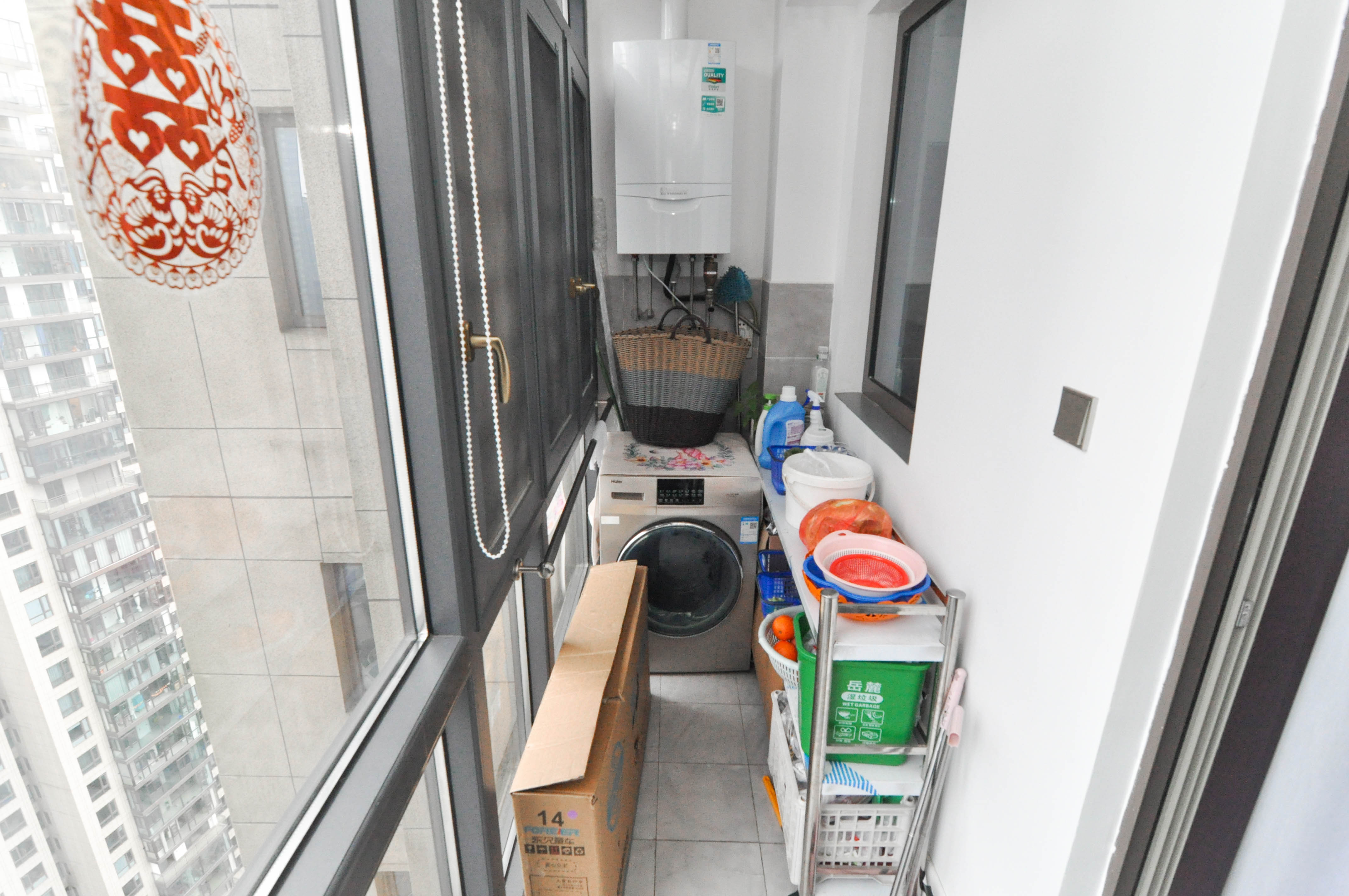 梅溪湖金茂湾  4室2厅2卫   180.00万其他
