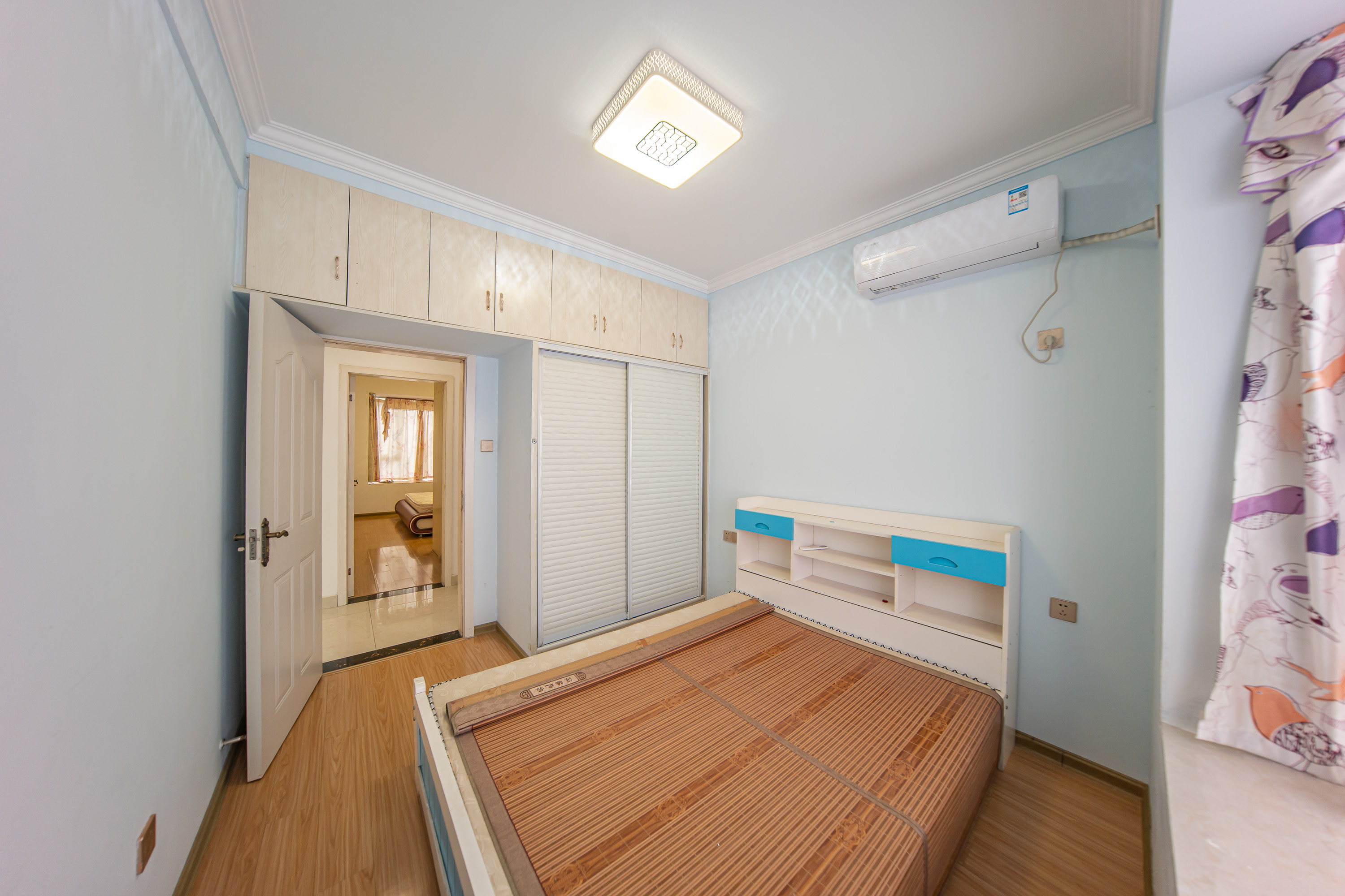 金鼎公园尚  3室2厅2卫    80.0万卧室