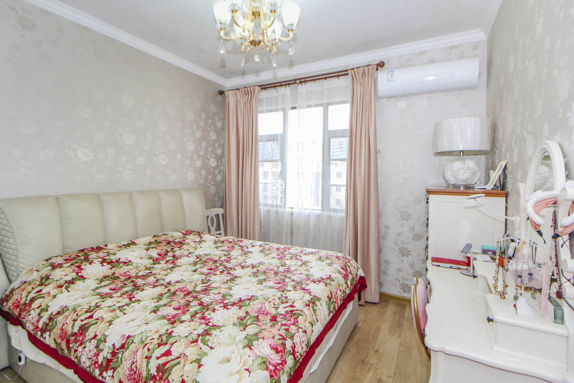 江山帝景哈佛 2室2厅1卫 78.0万 江山帝景哈佛 2室2厅1卫 78.0万卧室