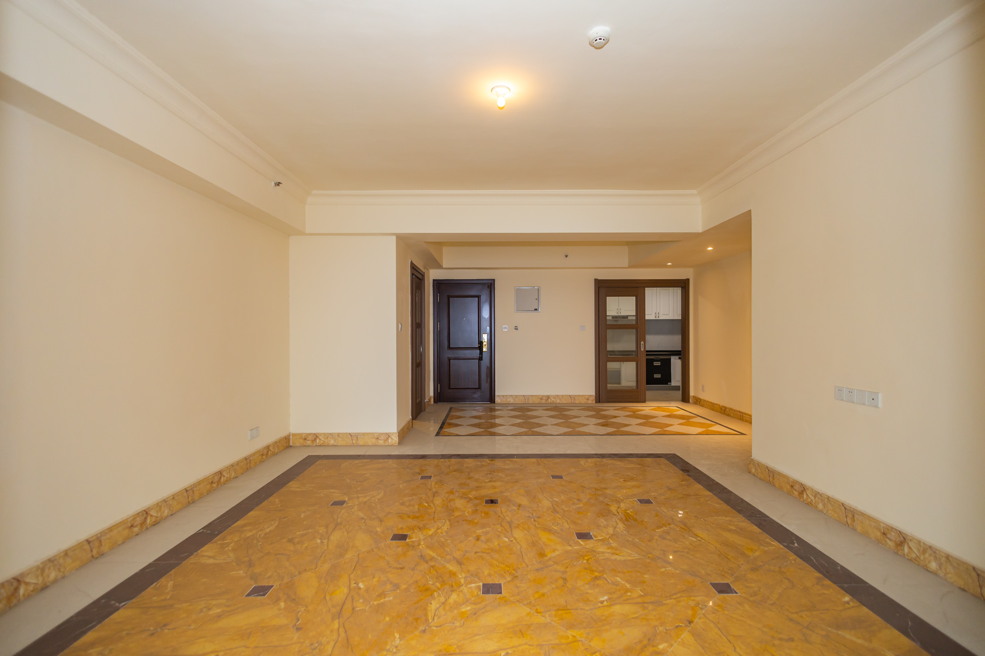 碧桂园威尼斯城 3室2厅2卫 108.98万 碧桂园威尼斯城 3室2厅2卫 108.98万客厅