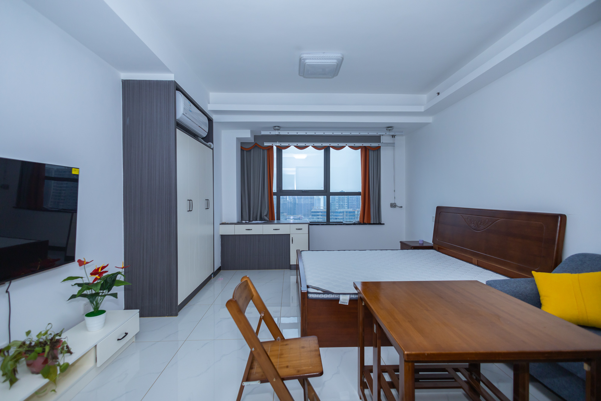 世景国际广场  1室1厅1卫    43.0万 世景国际广场  1室1厅1卫    43.0万客厅