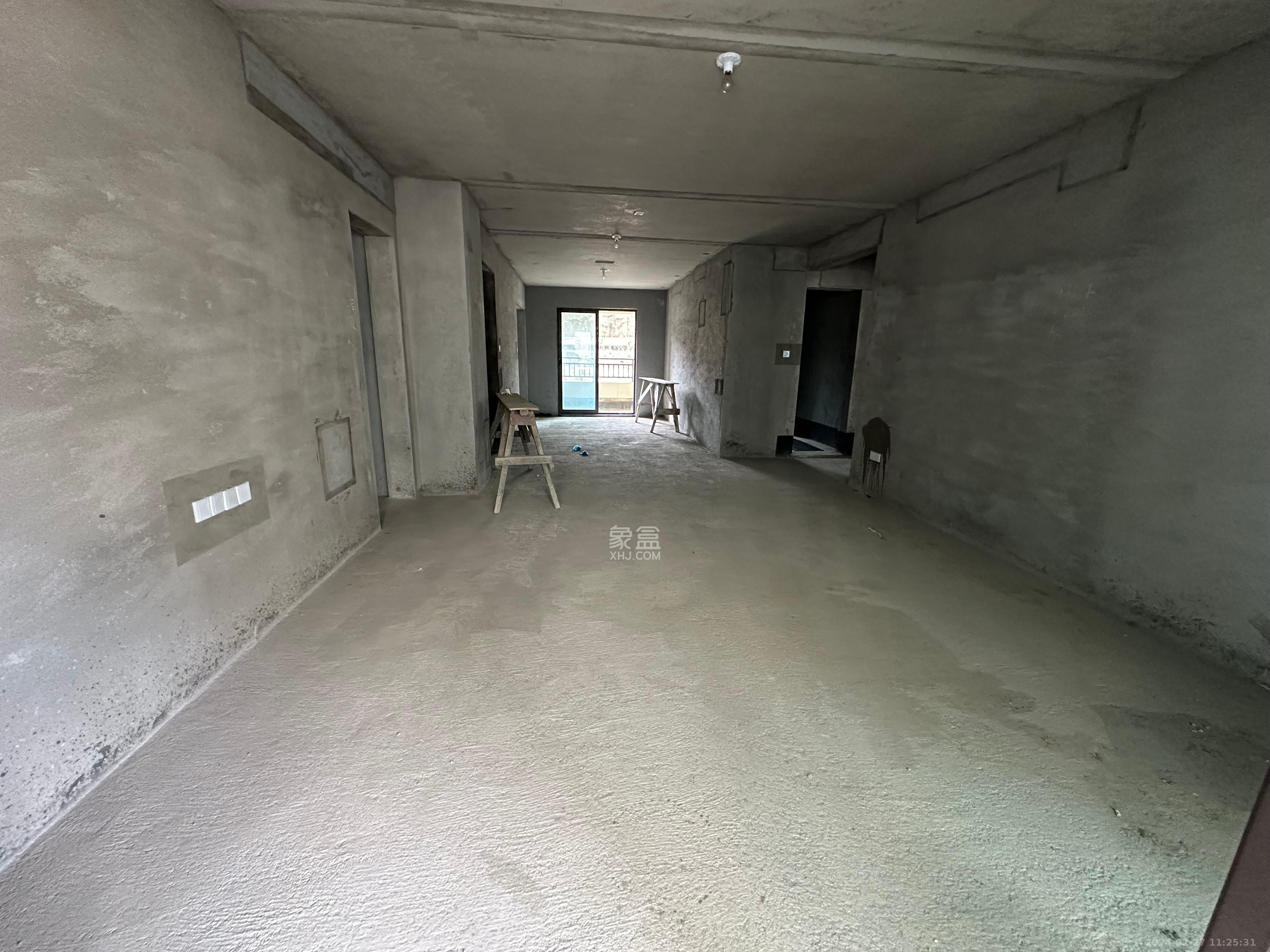 长沙美的梧桐庄园  4室2厅3卫   2500.00元/月室内图