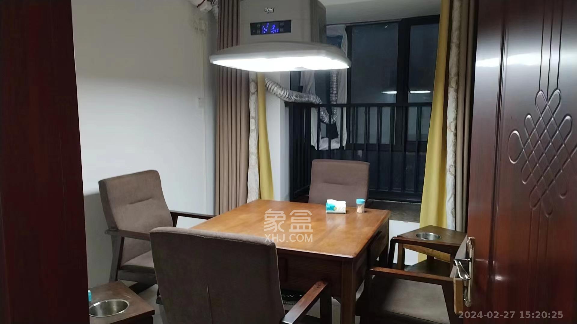 96301部队小区  4室2厅2卫   3000.00元/月室内图