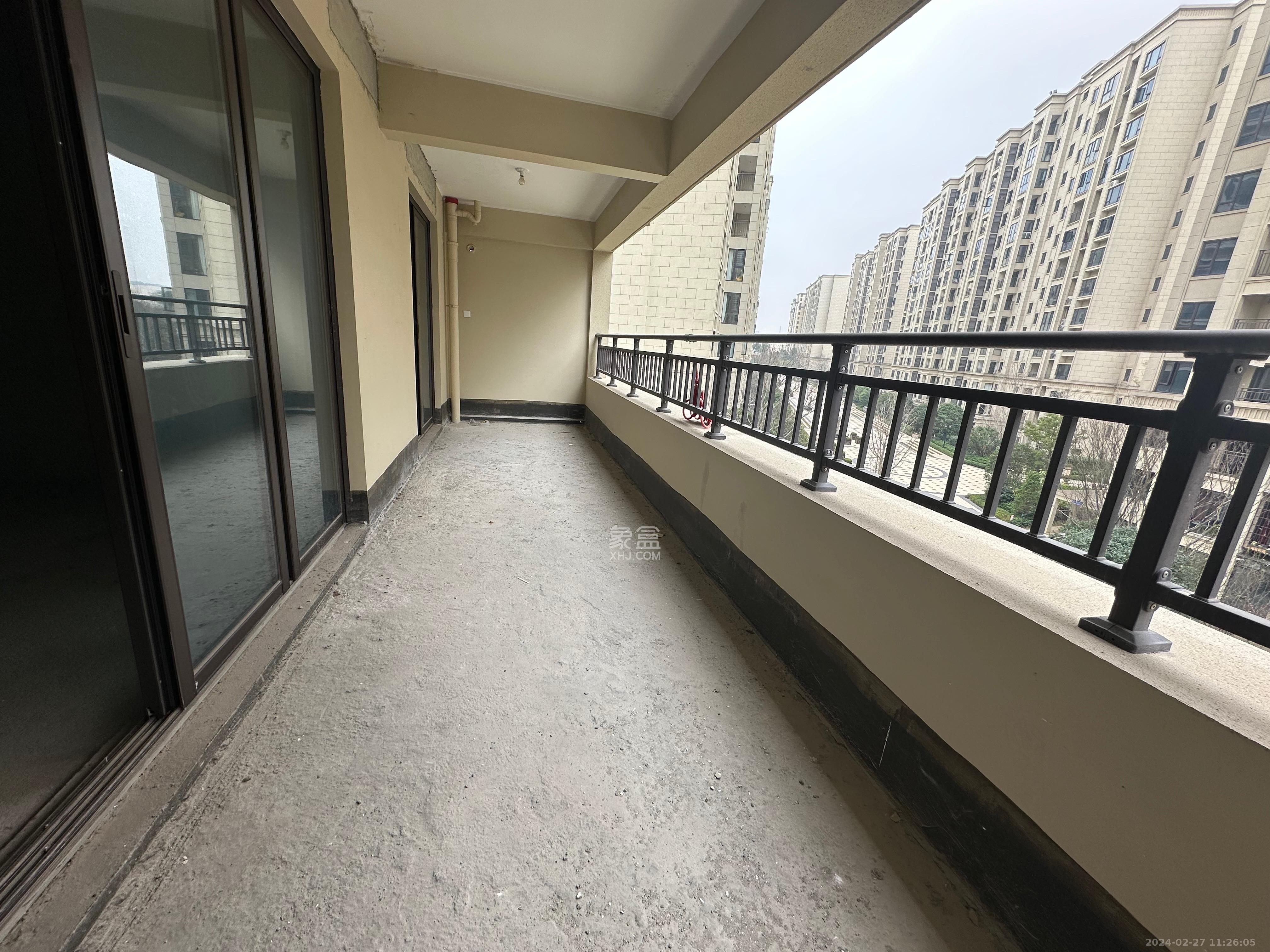 长沙美的梧桐庄园  4室2厅3卫   2500.00元/月室内图