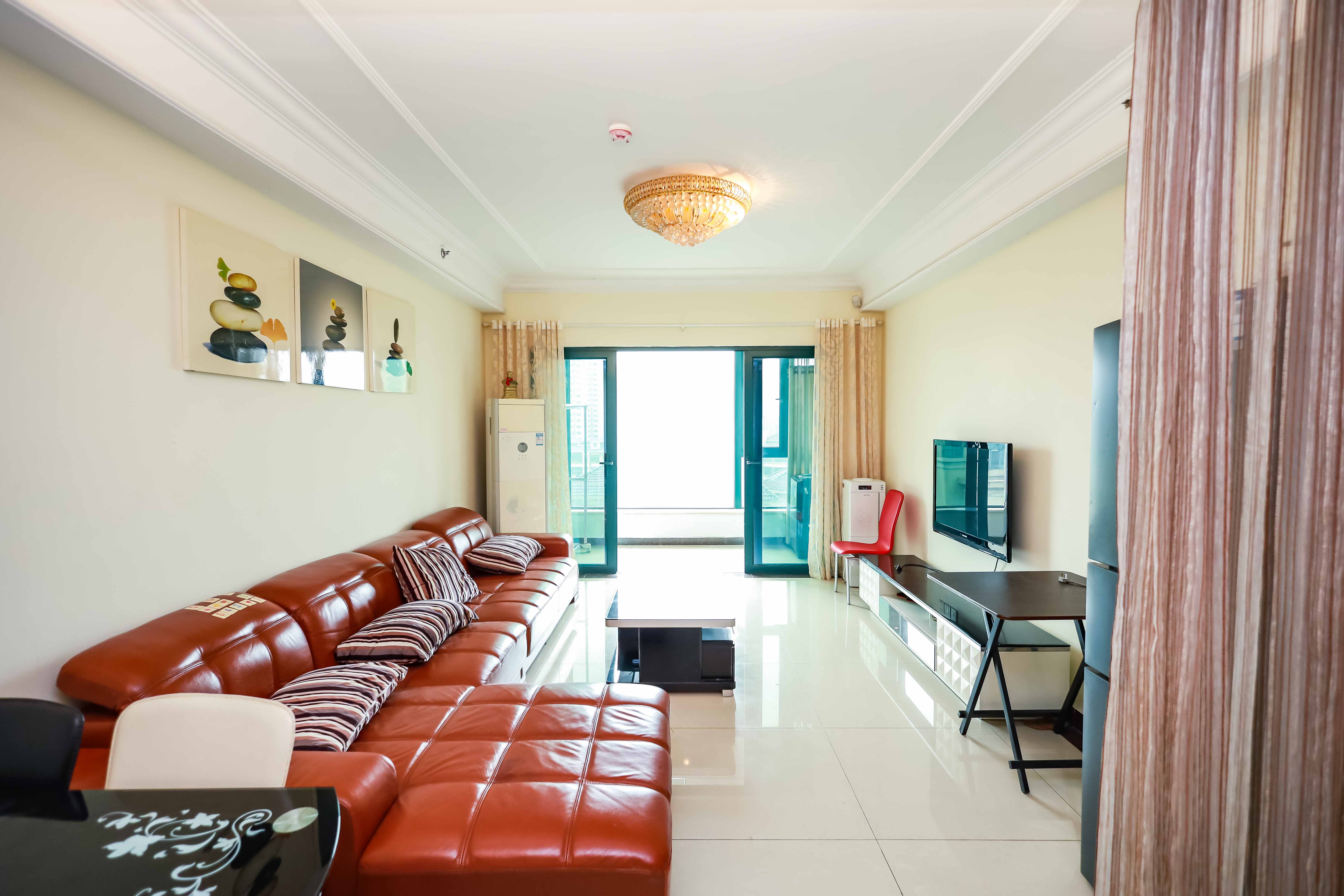 恒大华府 1室2厅1卫 51.8万 恒大华府 1室2厅1卫 51.8万客厅