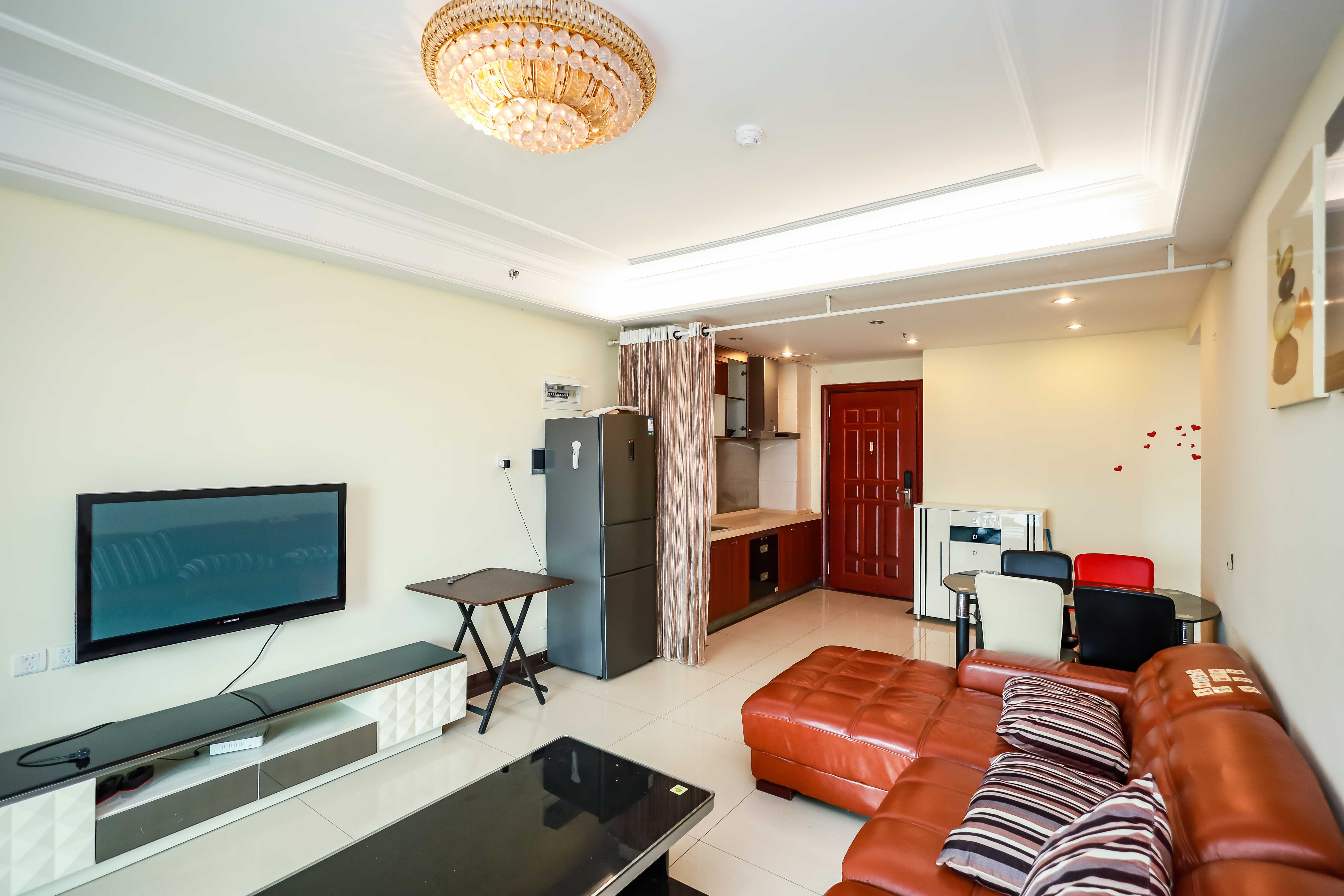 恒大华府 1室2厅1卫 51.8万 恒大华府 1室2厅1卫 51.8万客厅