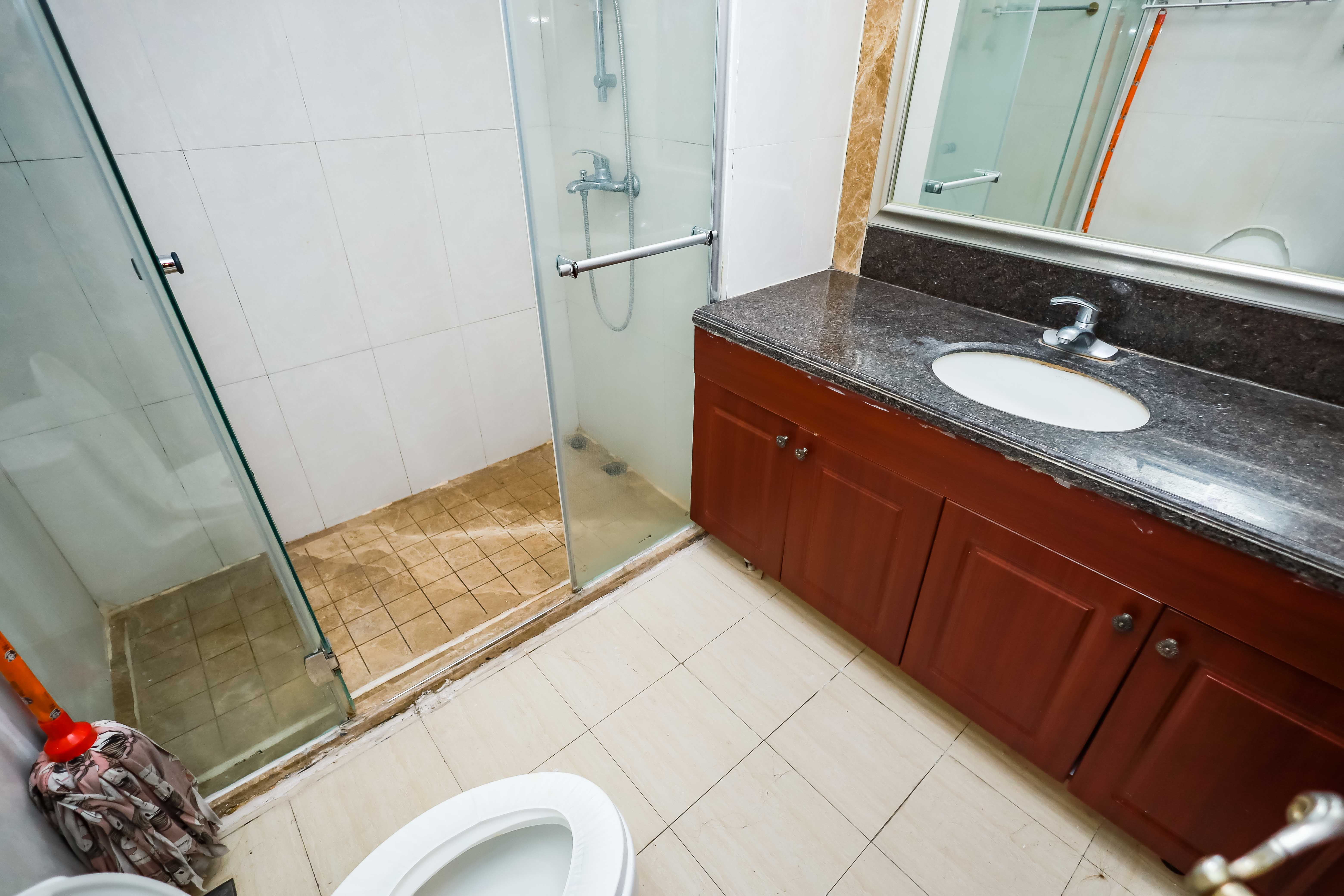 恒大华府 1室2厅1卫 51.8万 恒大华府 1室2厅1卫 51.8万卫生间