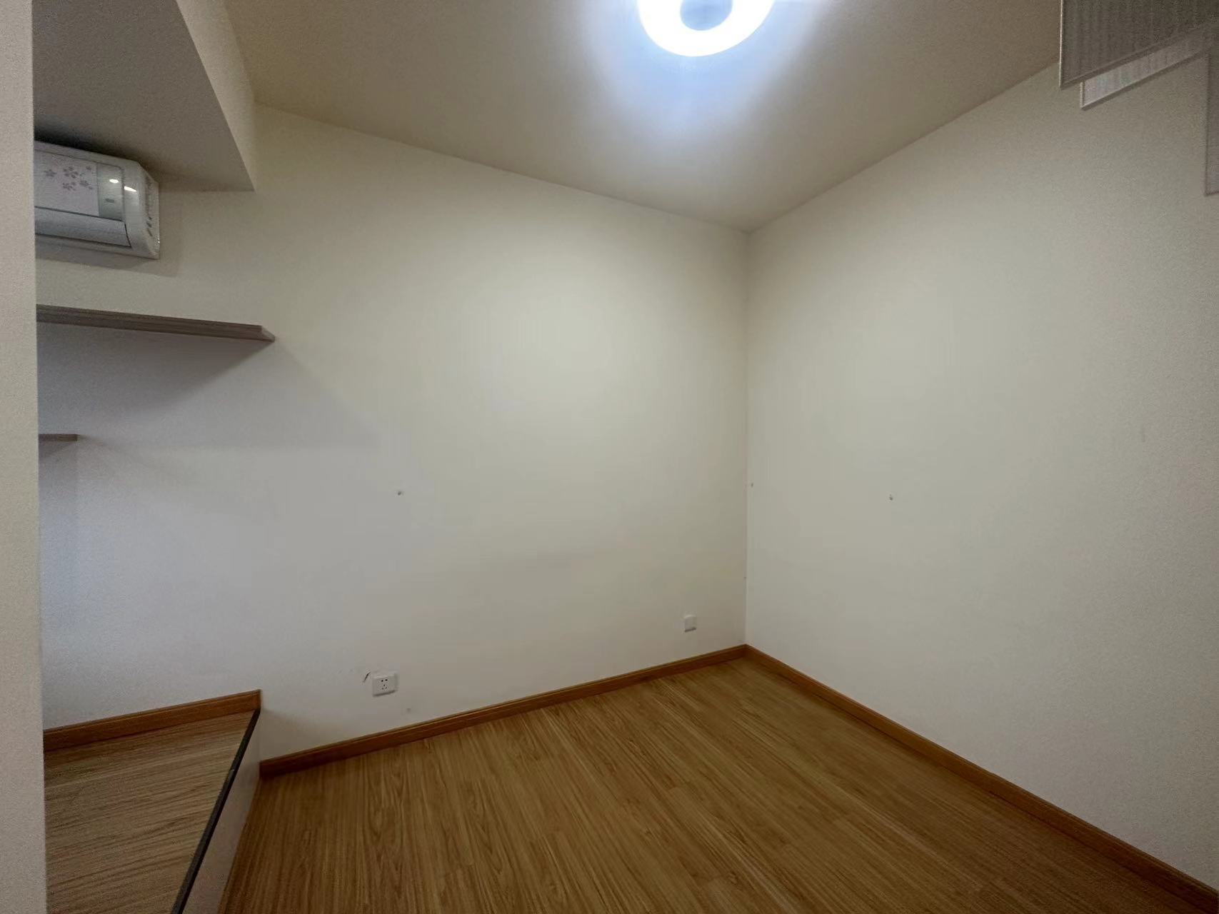 龙腾国际 1室1厅1卫 38.0万 龙腾国际 1室1厅1卫 38.0万室内图