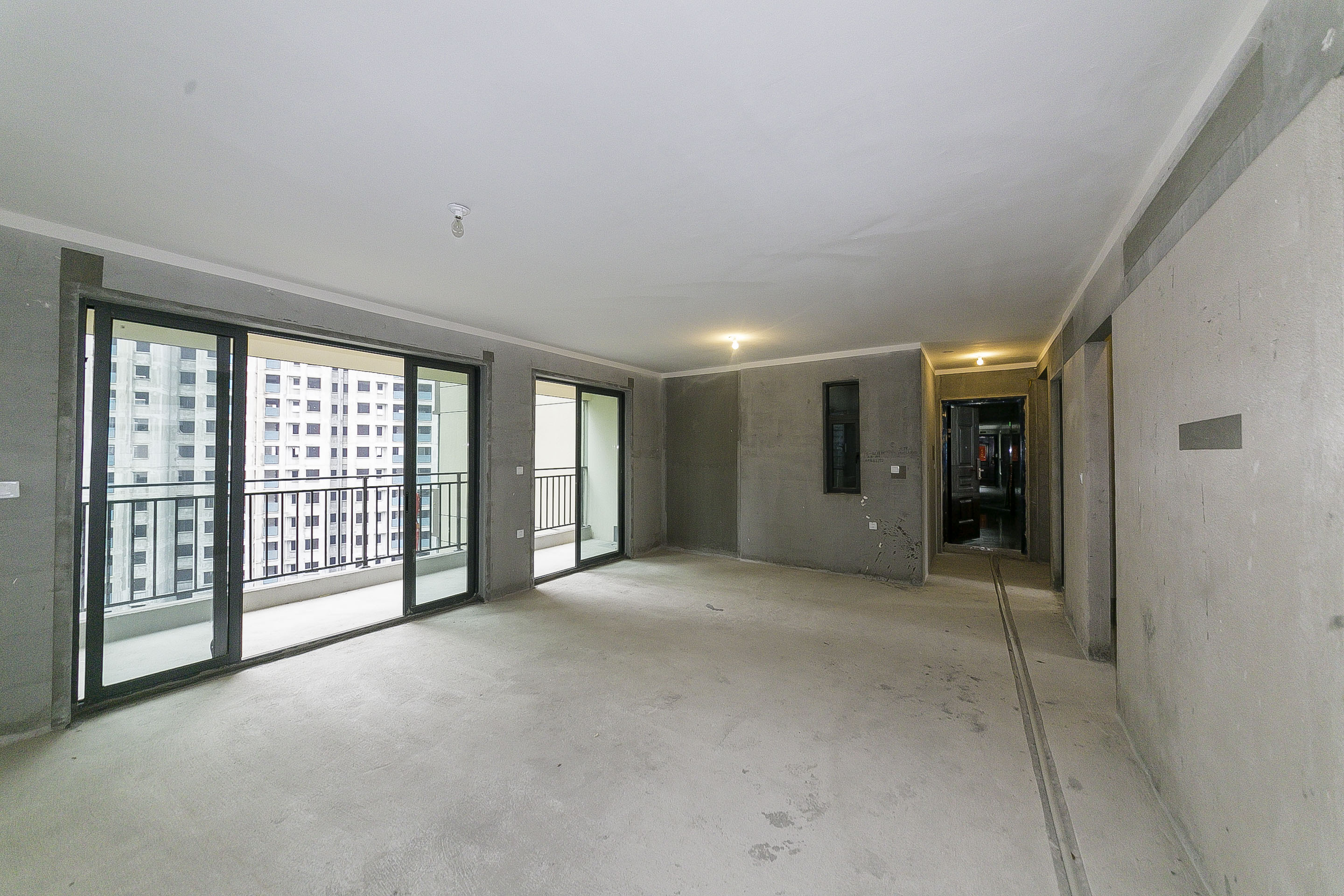 中建鈺和城  4室2廳2衛(wèi)    192.8萬(wàn)客廳