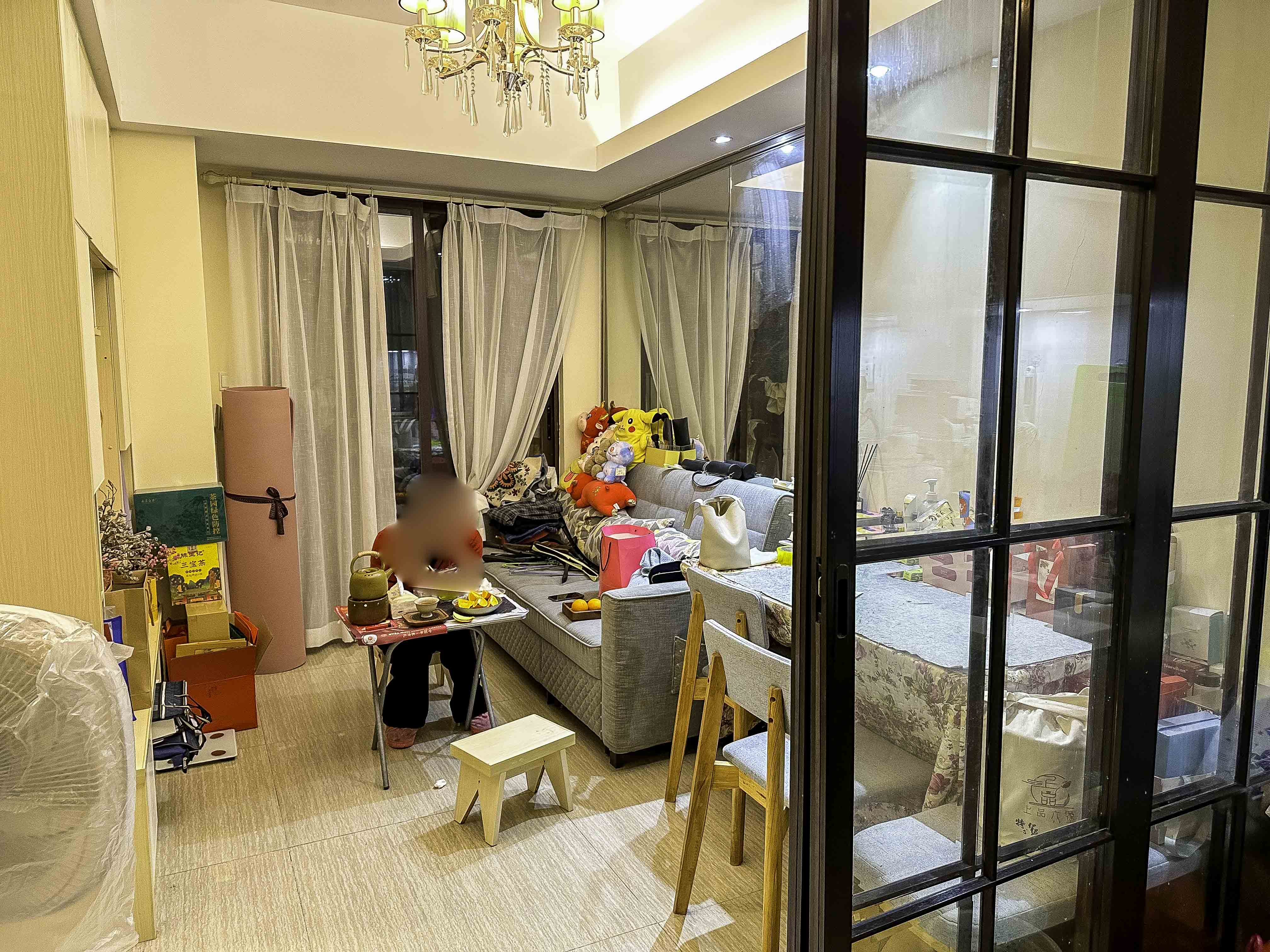 奥林匹克花园贡院三期  1室1厅1卫   33.00万客厅