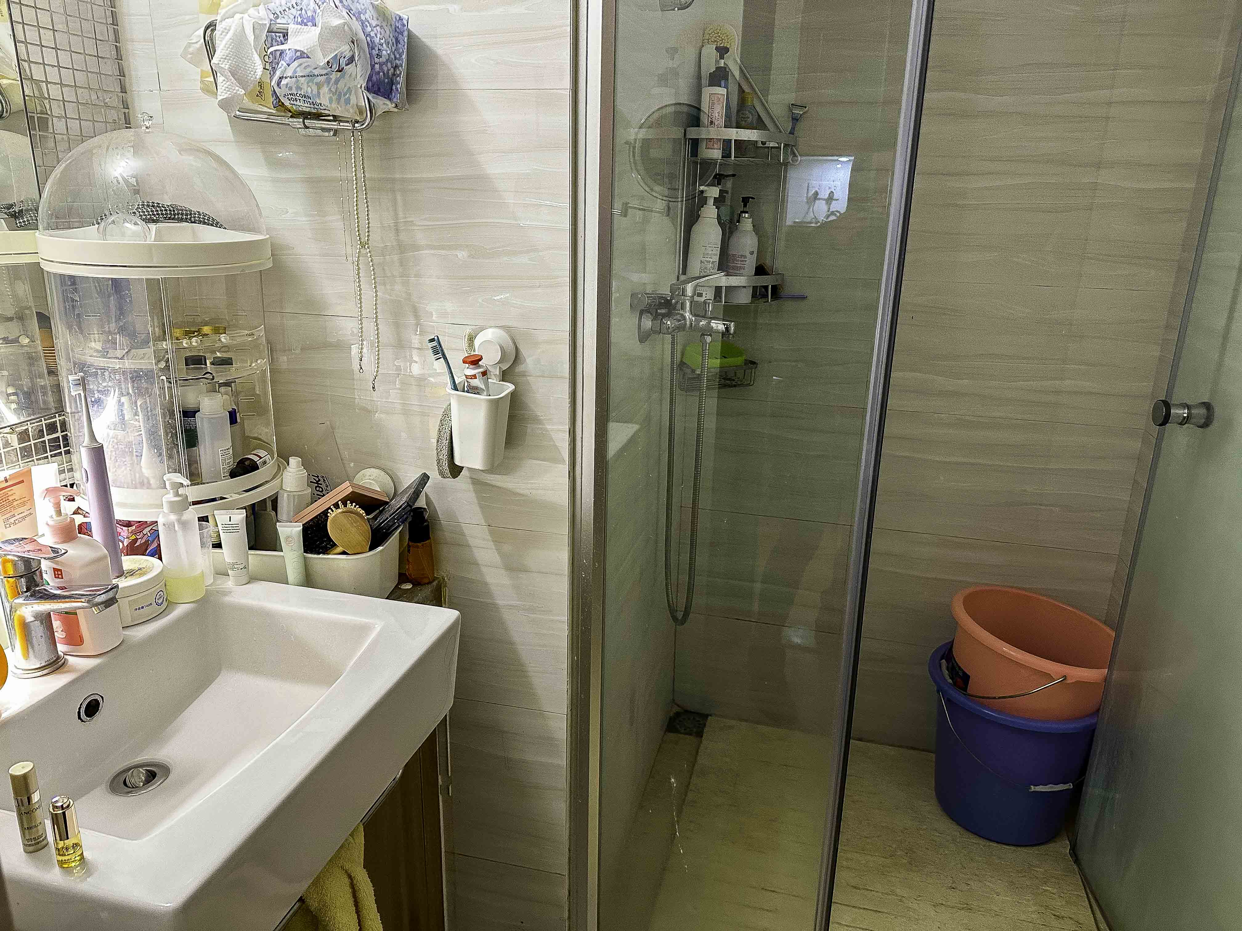 奥林匹克花园贡院三期  1室1厅1卫   33.00万卫生间
