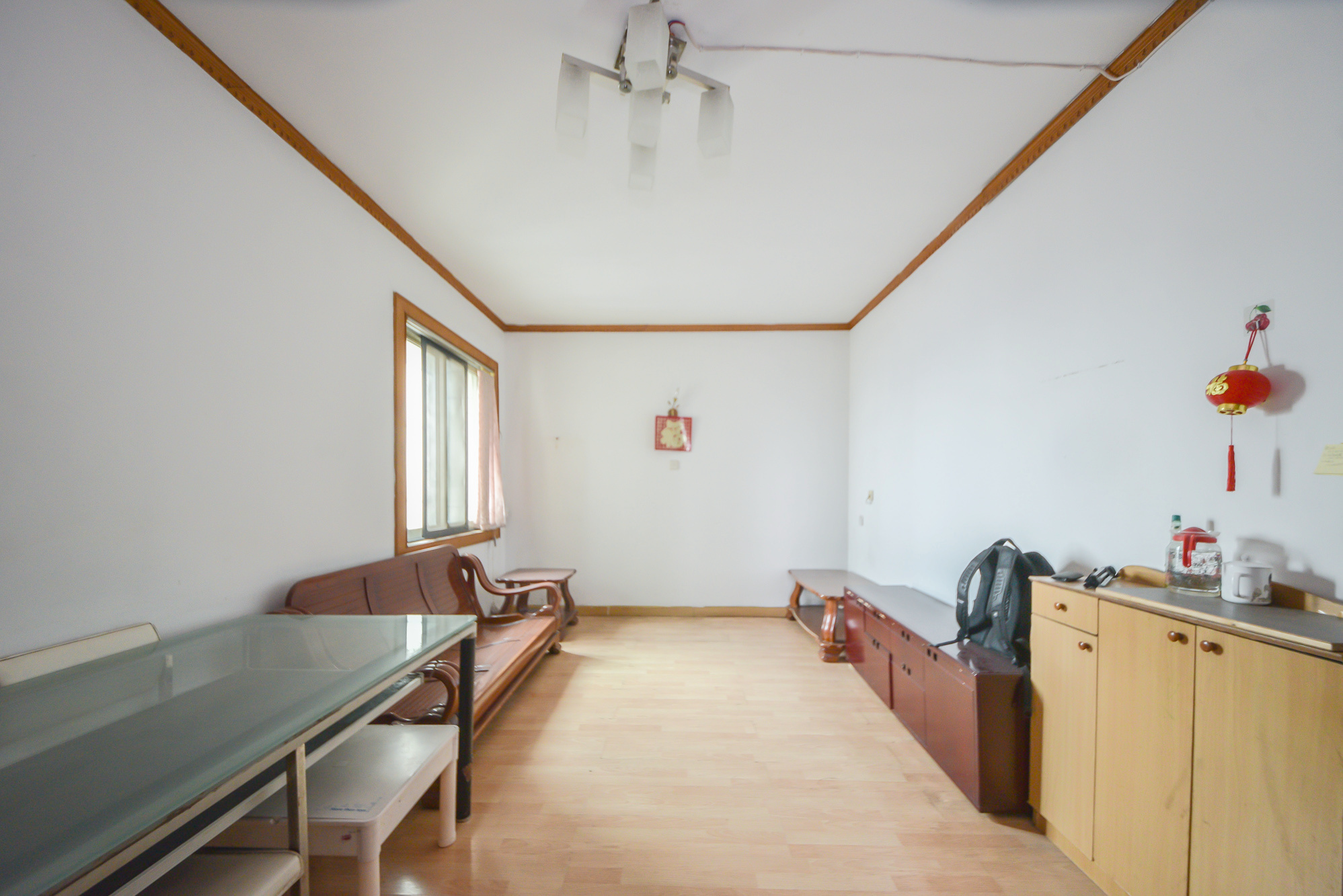 方正证券  3室1厅1卫    78.0万客厅