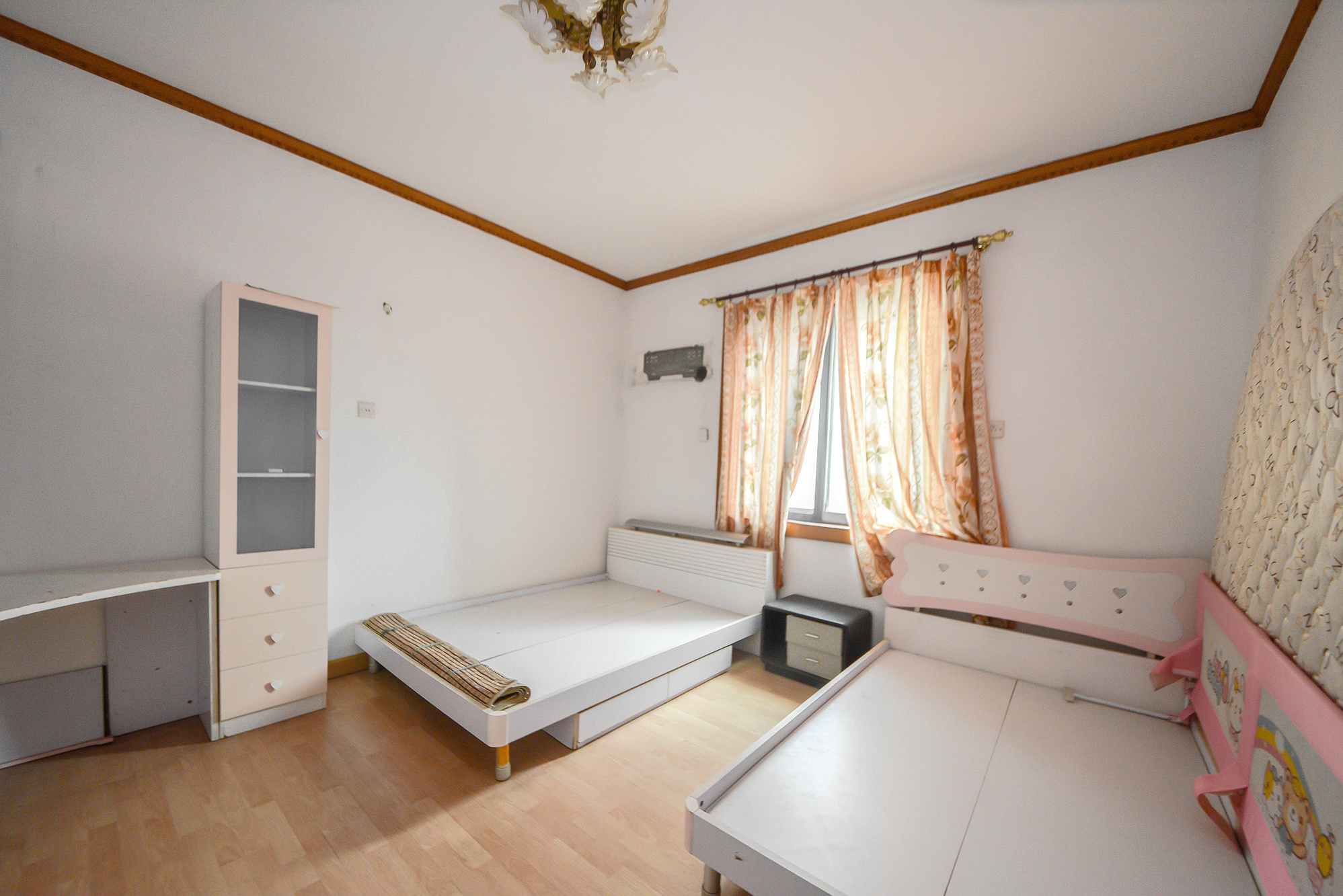 方正证券  3室1厅1卫    78.0万卧室