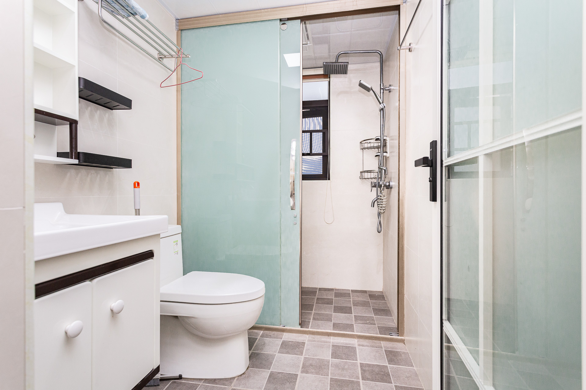 时代倾城三期  2室2厅1卫    98.0万 时代倾城三期  2室2厅1卫    98.0万卫生间