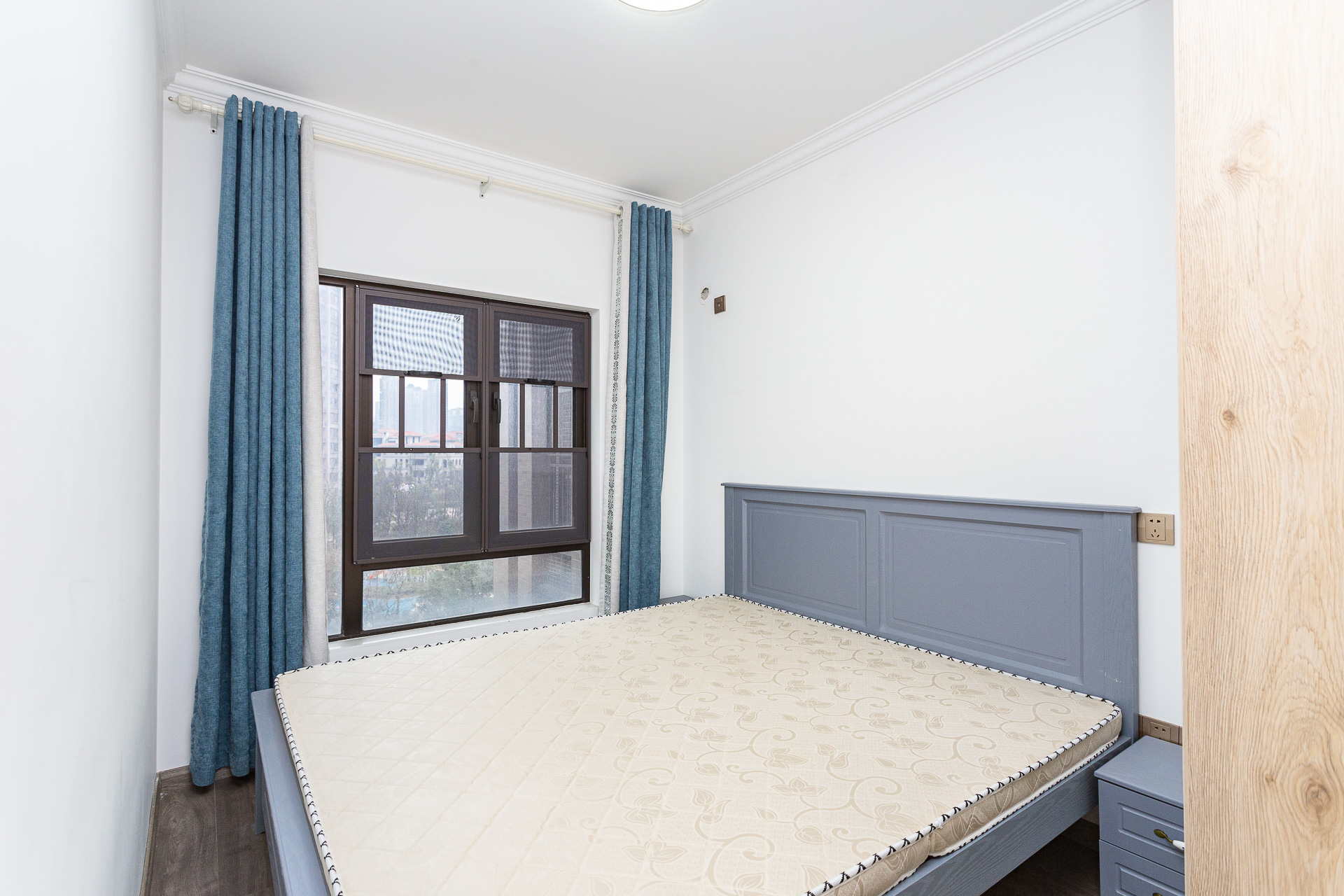 时代倾城三期  2室2厅1卫    98.0万 时代倾城三期  2室2厅1卫    98.0万卧室