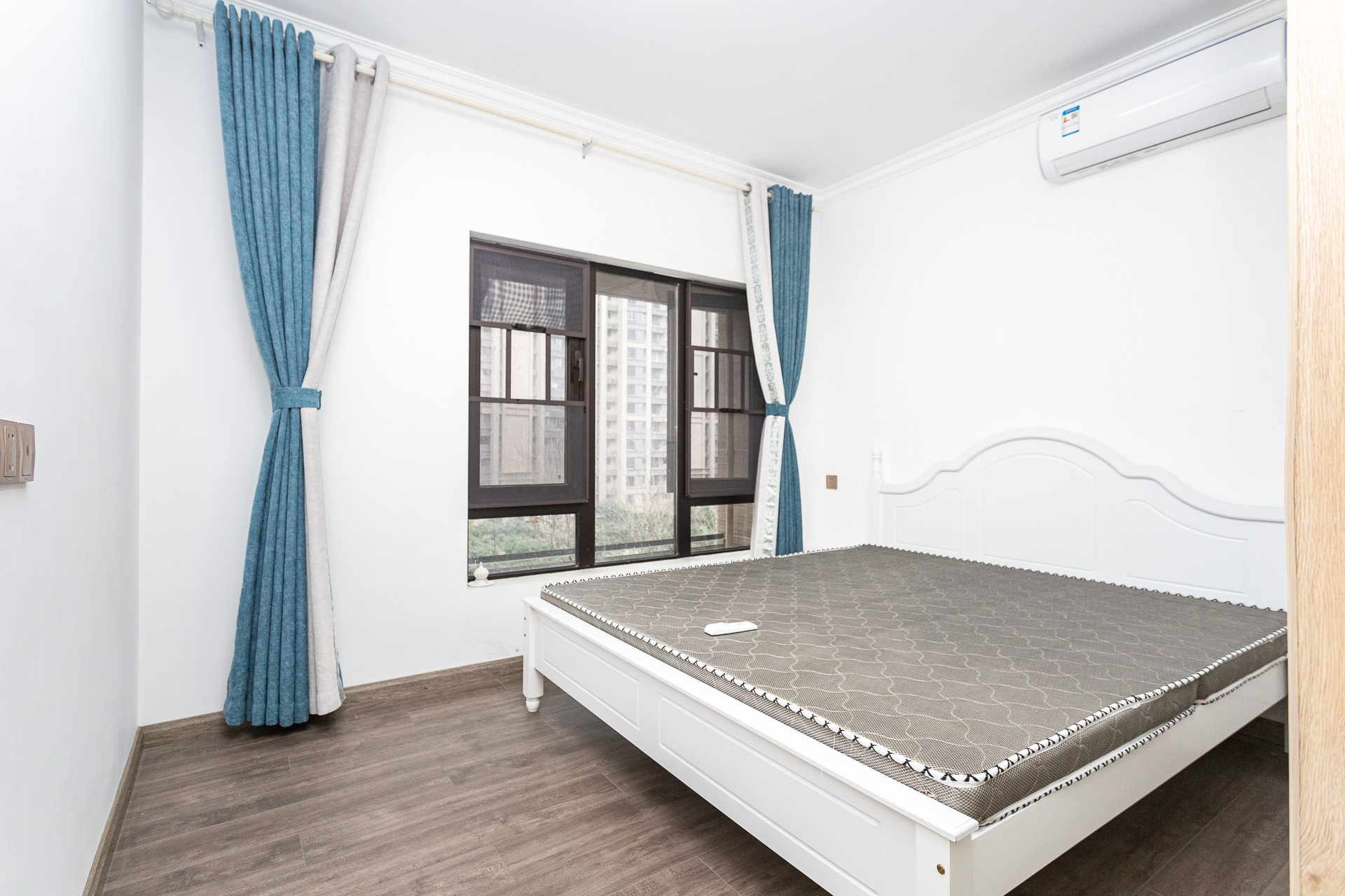 时代倾城三期  2室2厅1卫    98.0万 时代倾城三期  2室2厅1卫    98.0万卧室