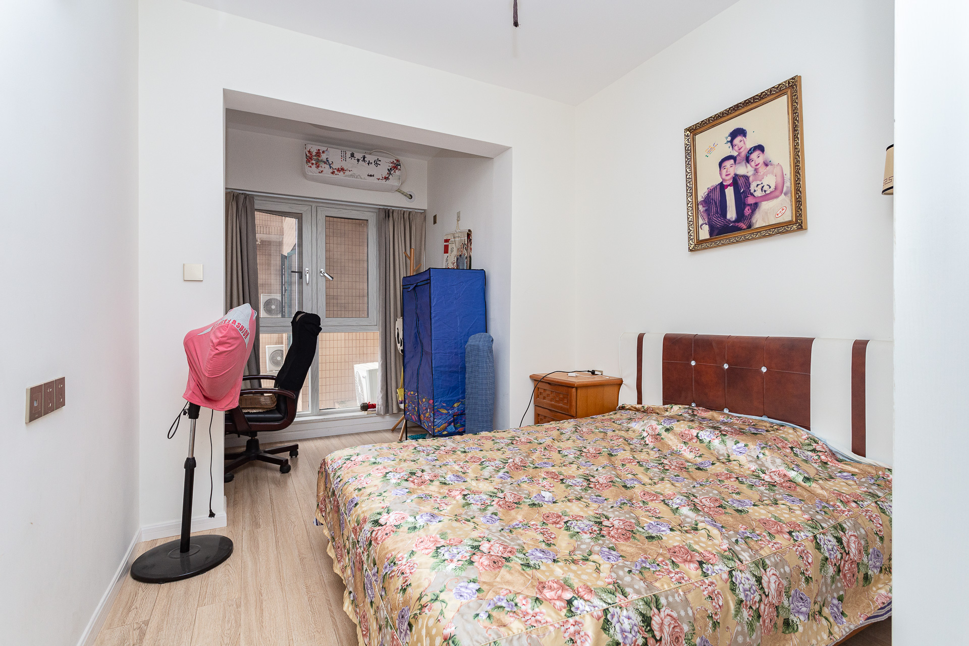 金湘苑(星澜之悦) 5室2厅2卫 143.8万 金湘苑(星澜之悦) 5室2厅2卫 143.8万卧室