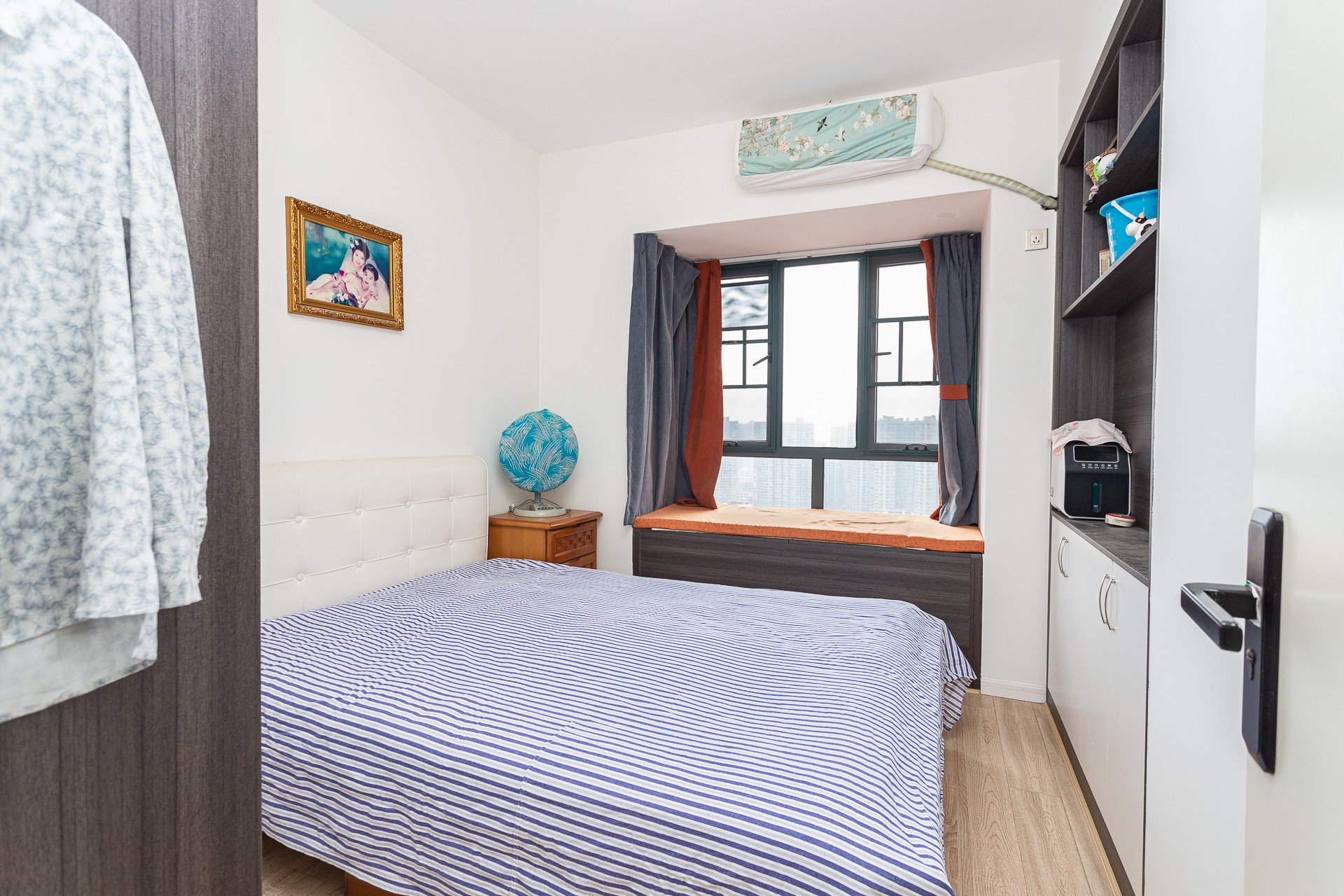 金湘苑(星澜之悦) 5室2厅2卫 143.8万 金湘苑(星澜之悦) 5室2厅2卫 143.8万卧室