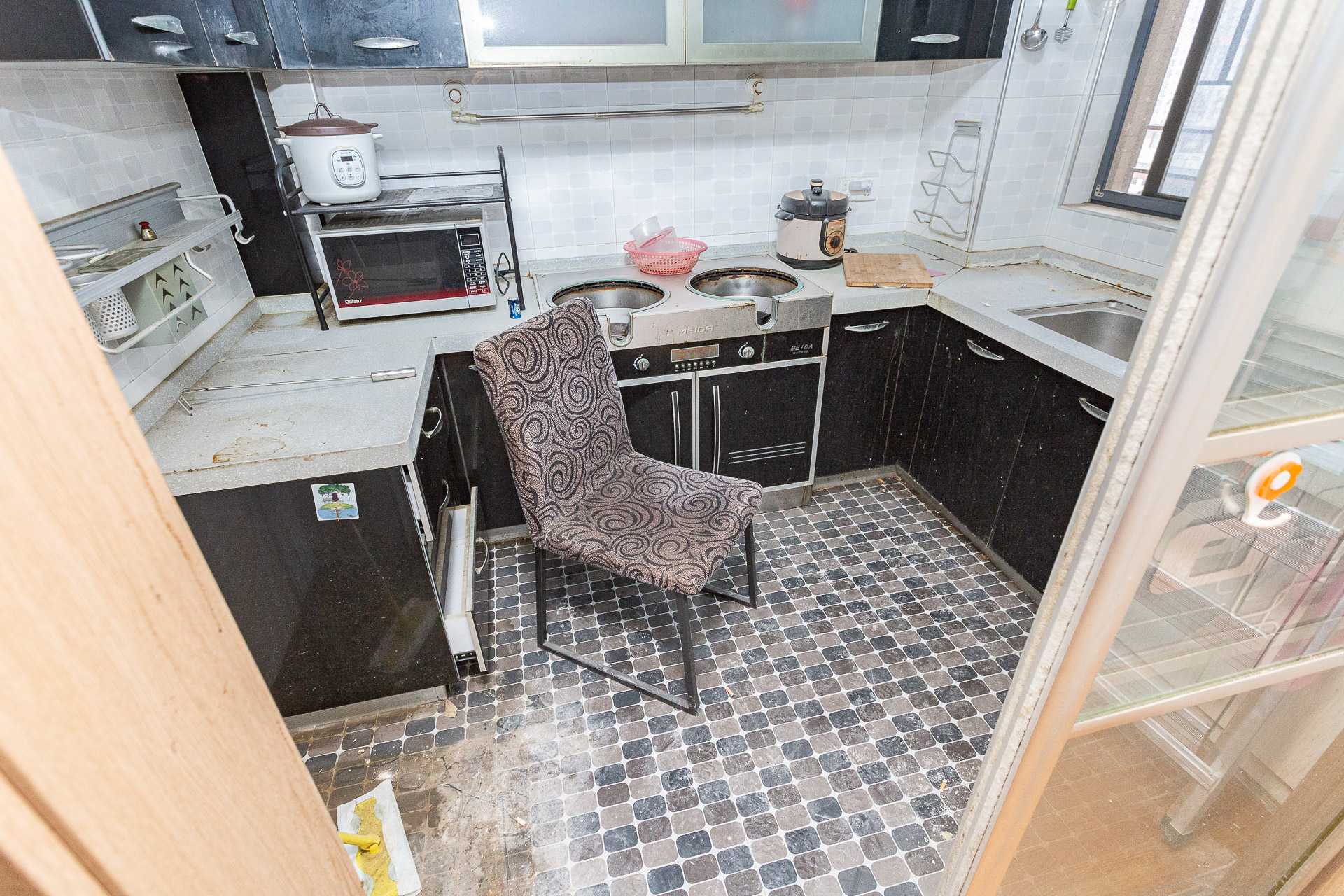 名家翡翠花园 3室2厅1卫 98.0万 名家翡翠花园 3室2厅1卫 98.0万厨房