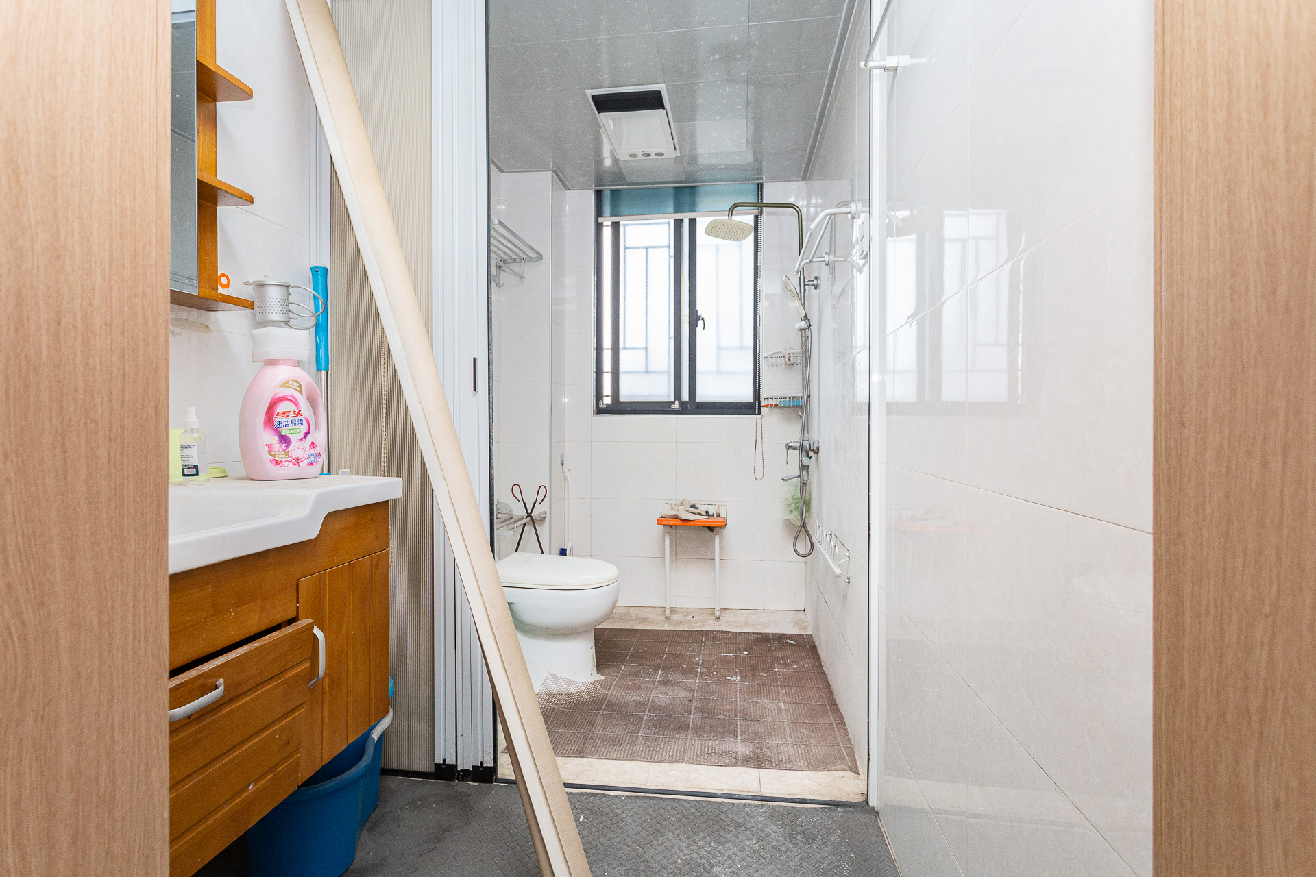 名家翡翠花园 3室2厅1卫 98.0万 名家翡翠花园 3室2厅1卫 98.0万卫生间