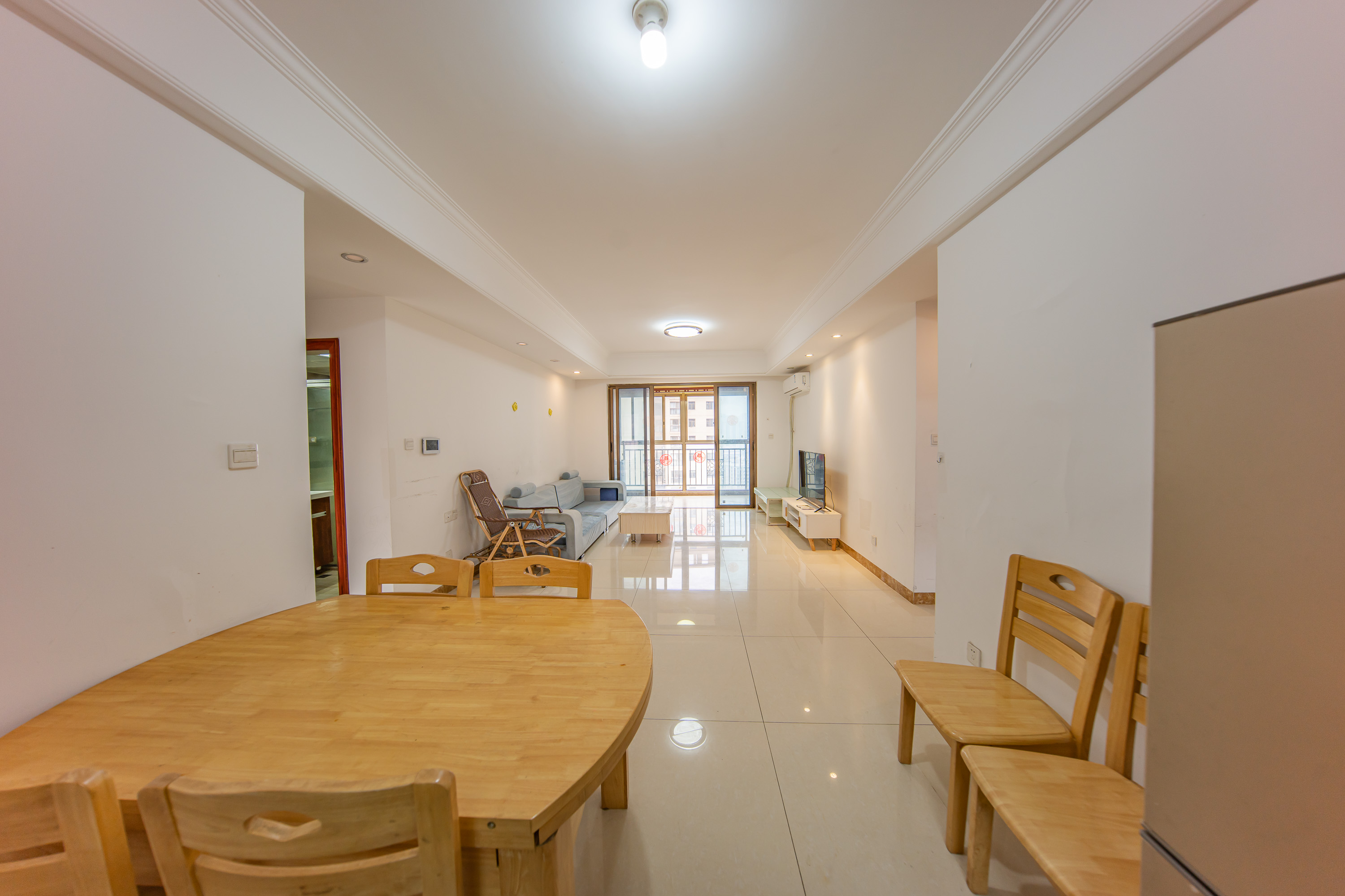 江山帝景哈佛 3室2厅2卫 106.0万 江山帝景哈佛 3室2厅2卫 106.0万客厅