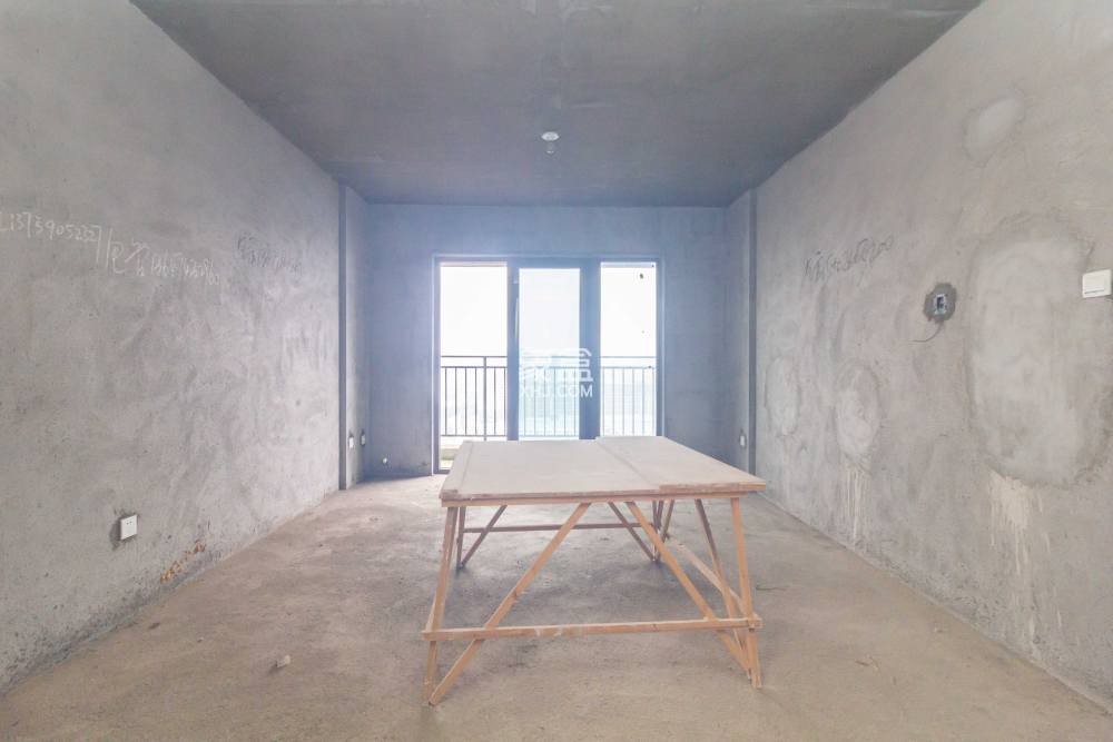 豪都新天地  4室2厅2卫    59.0万